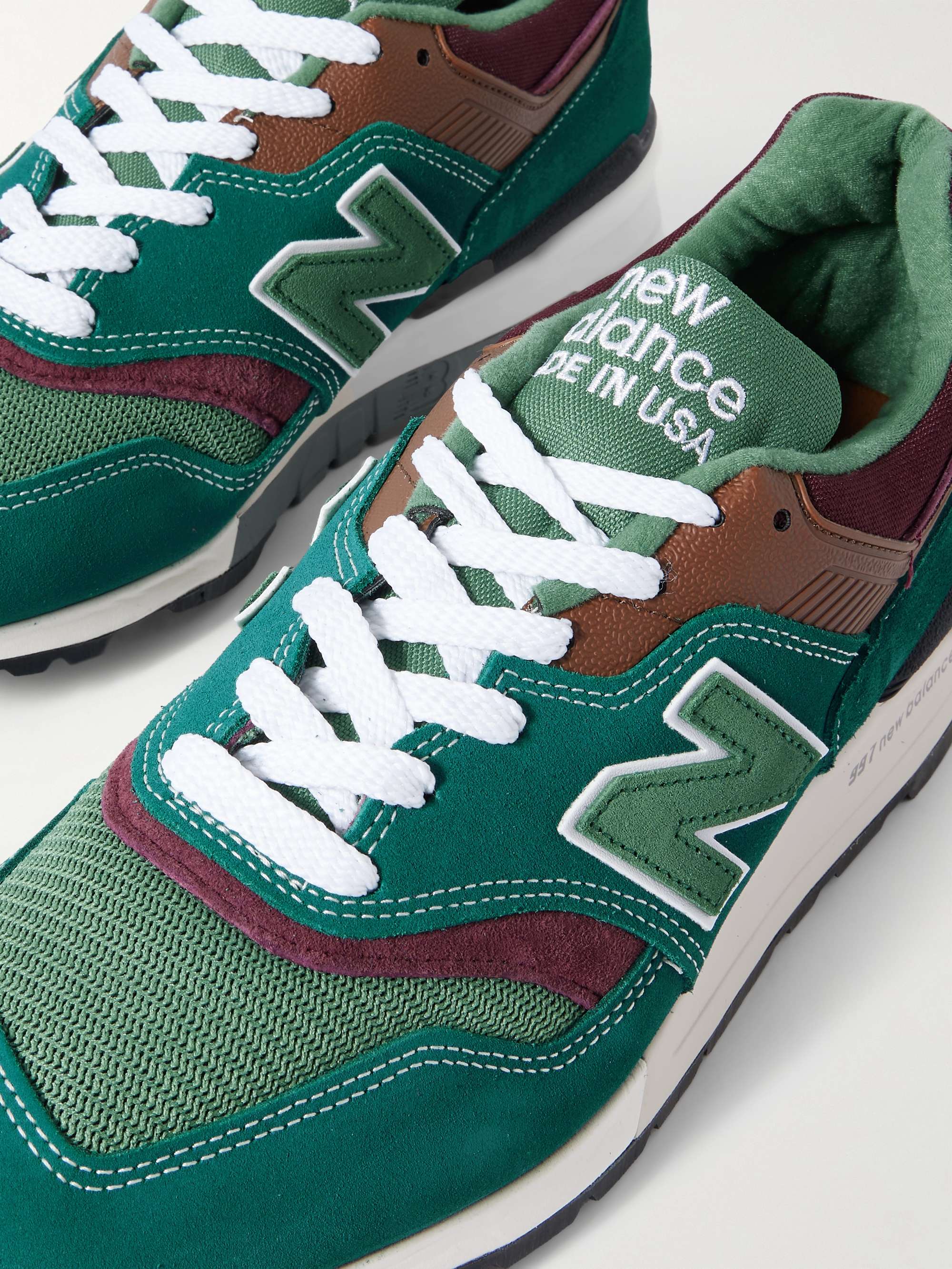 NEW BALANCE 