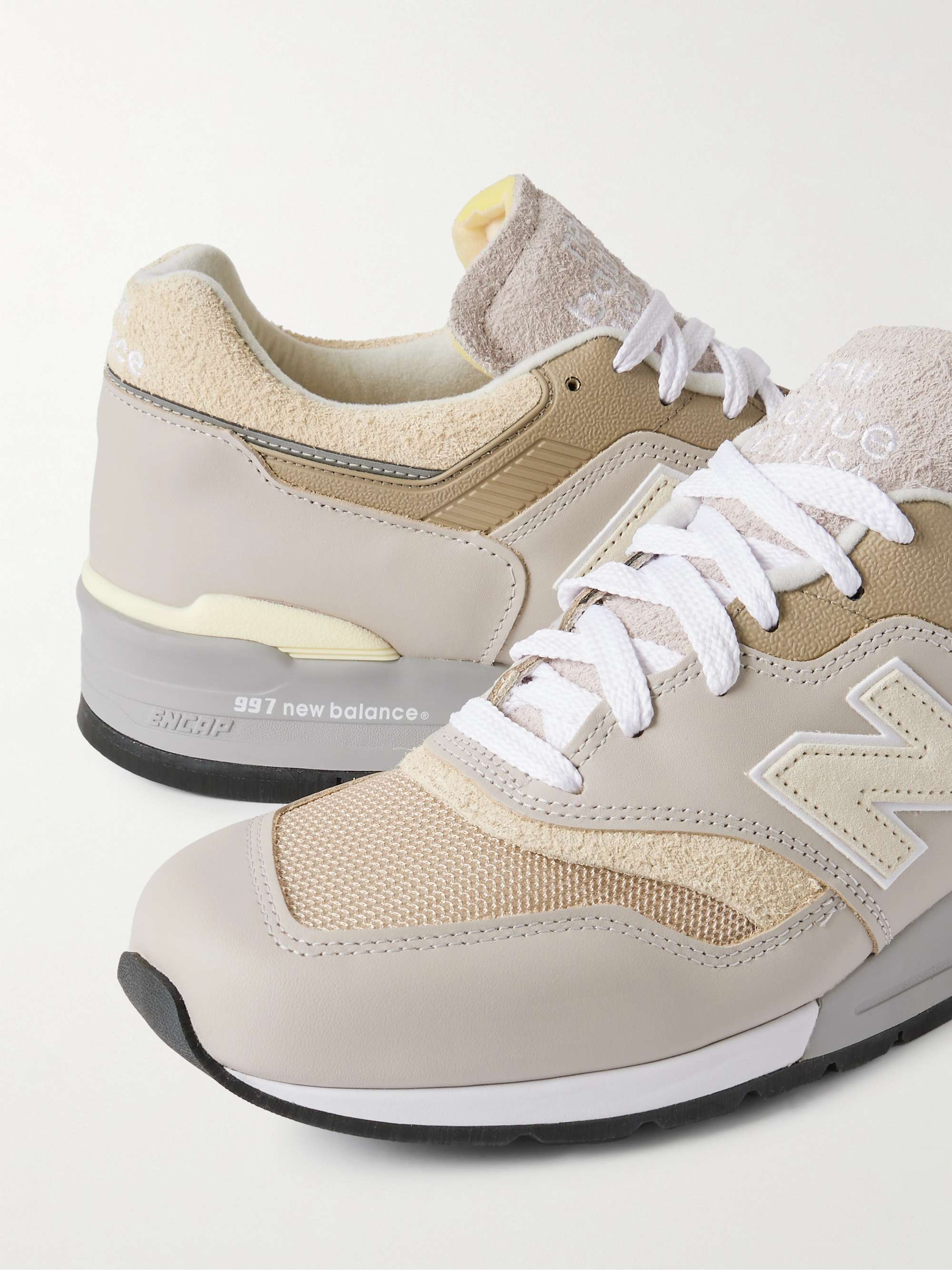NEW BALANCE 