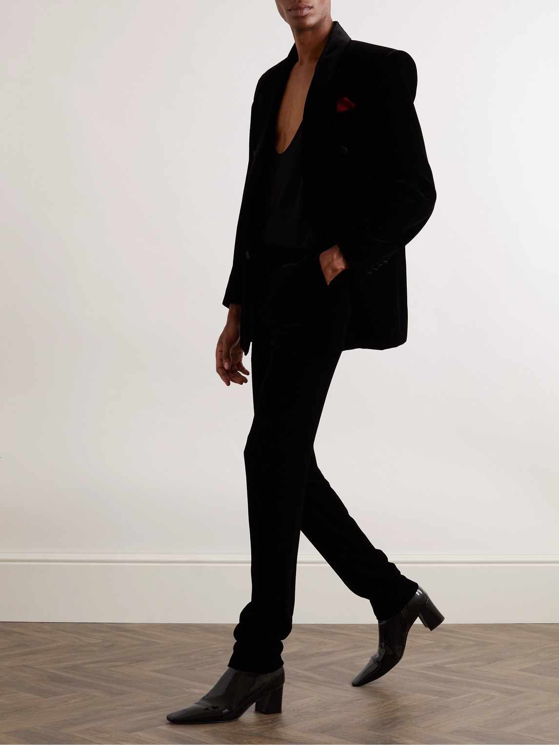 Saint Laurent Double-breasted Velvet Suit Jacket In Black