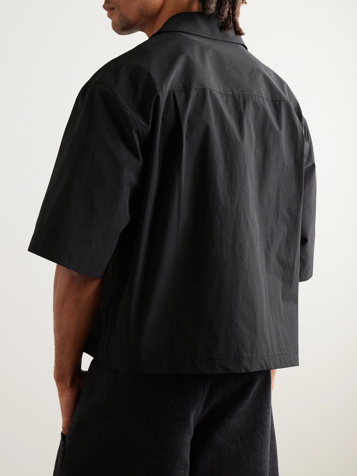 Shop Amomento Half Convertible-collar Cropped Woven Shirt In Black