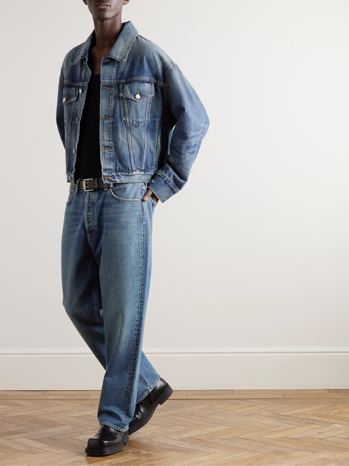 Shop Agolde 90's Straight-leg Distressed Jeans In Blue