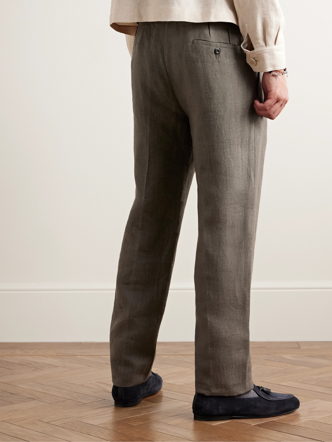 Shop Rubinacci Manny Tapered Pleated Linen Trousers In Green