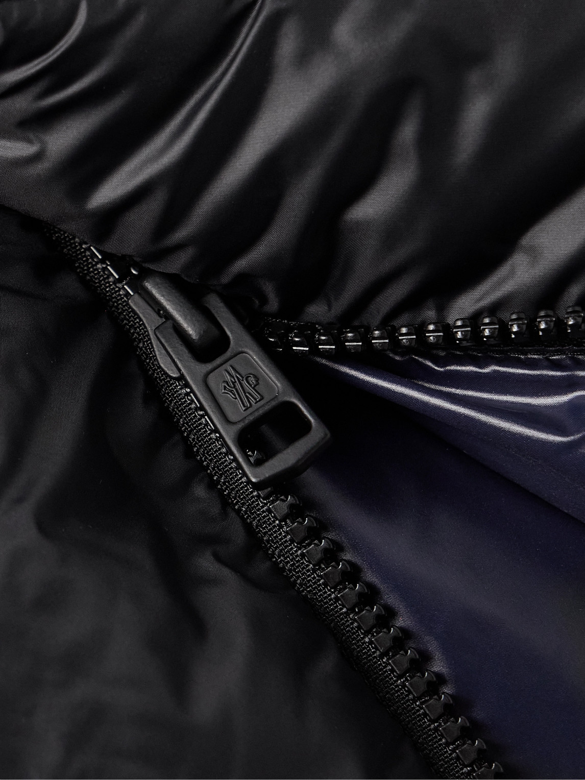 Moncler Cyclone 2-in-1 Short Down Jacket Blue In Black