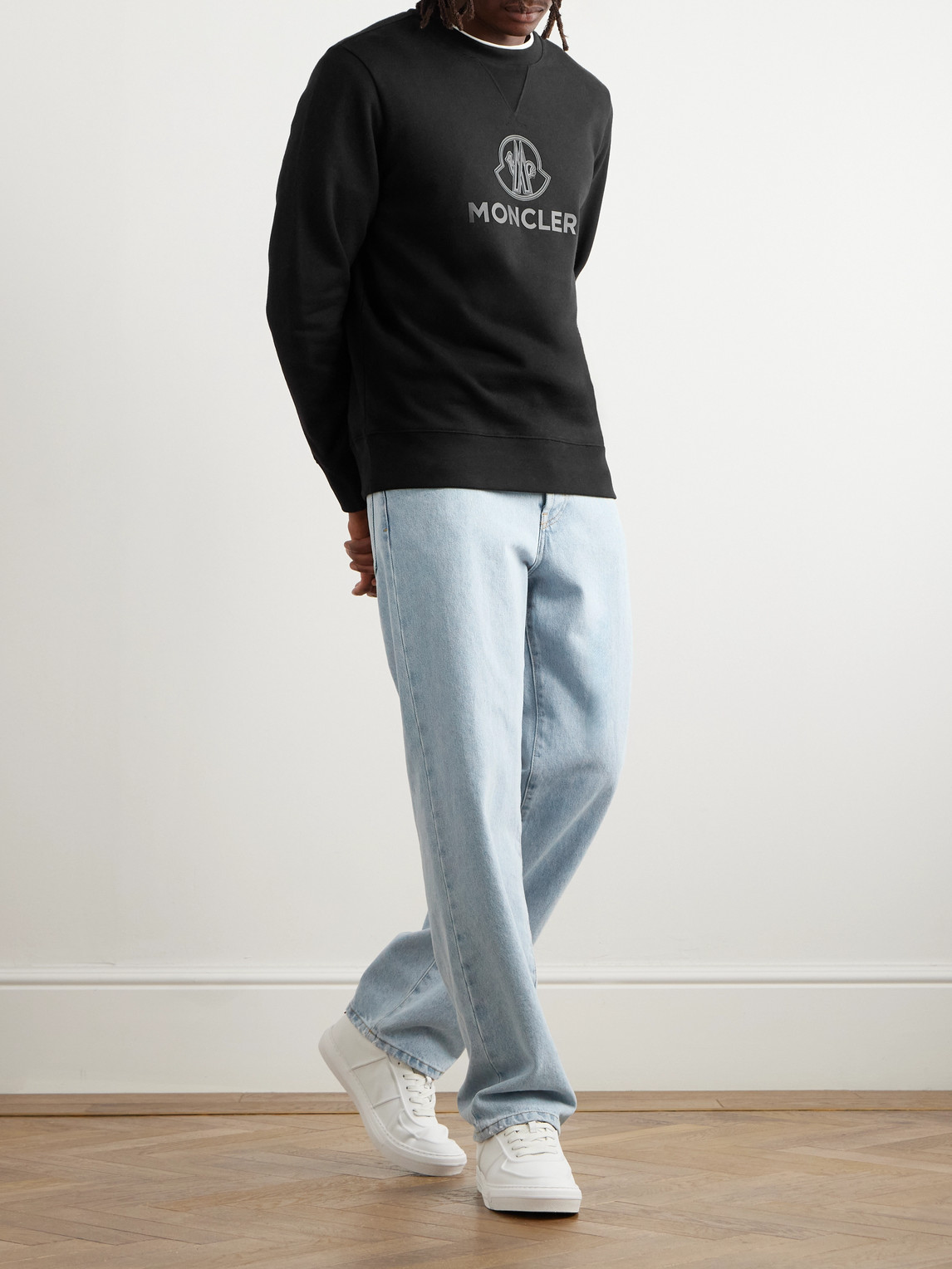 Moncler Long-sleeved Cashmere Sweater In Black