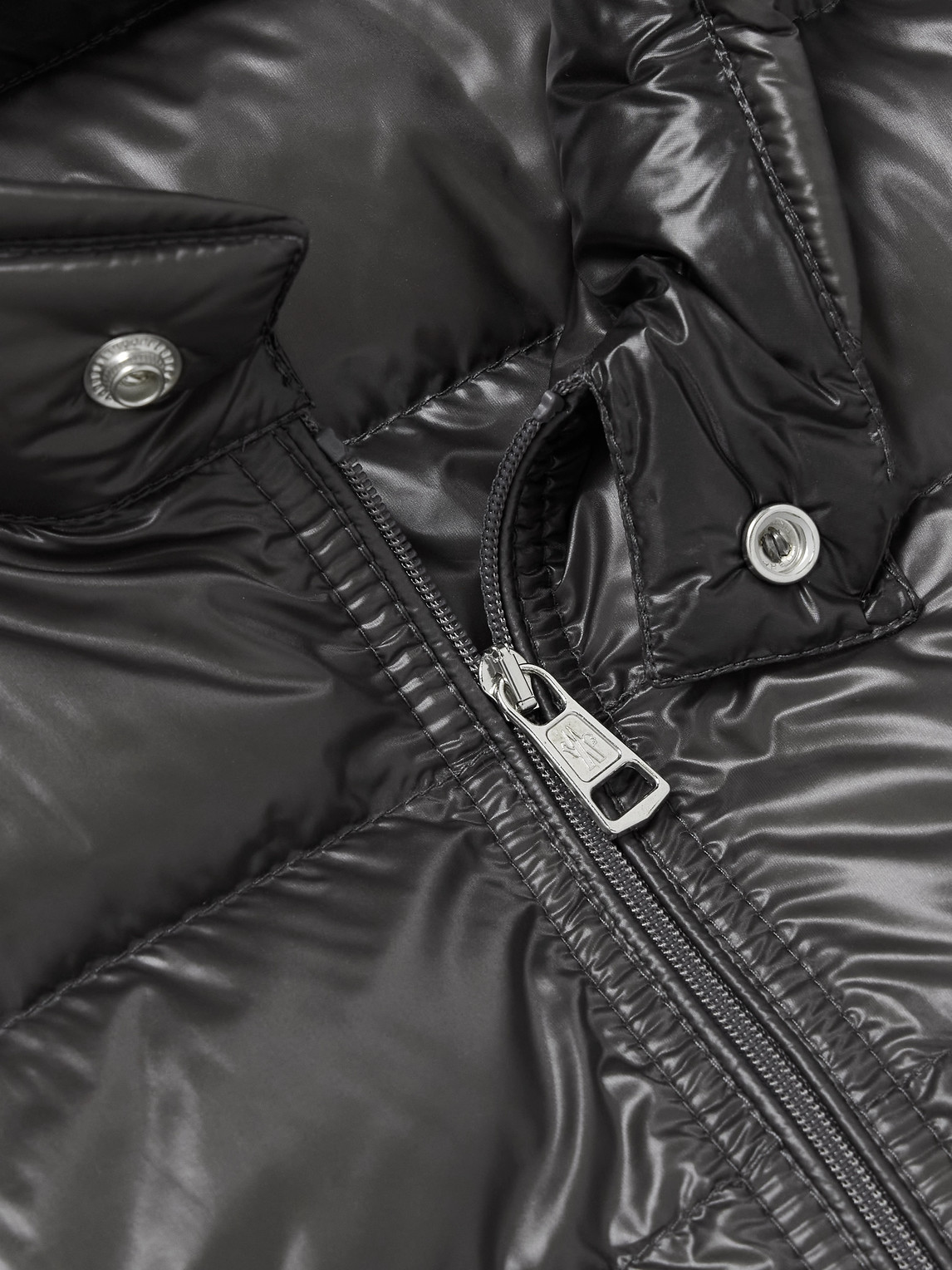 Moncler Acorus Down Jacket In Black