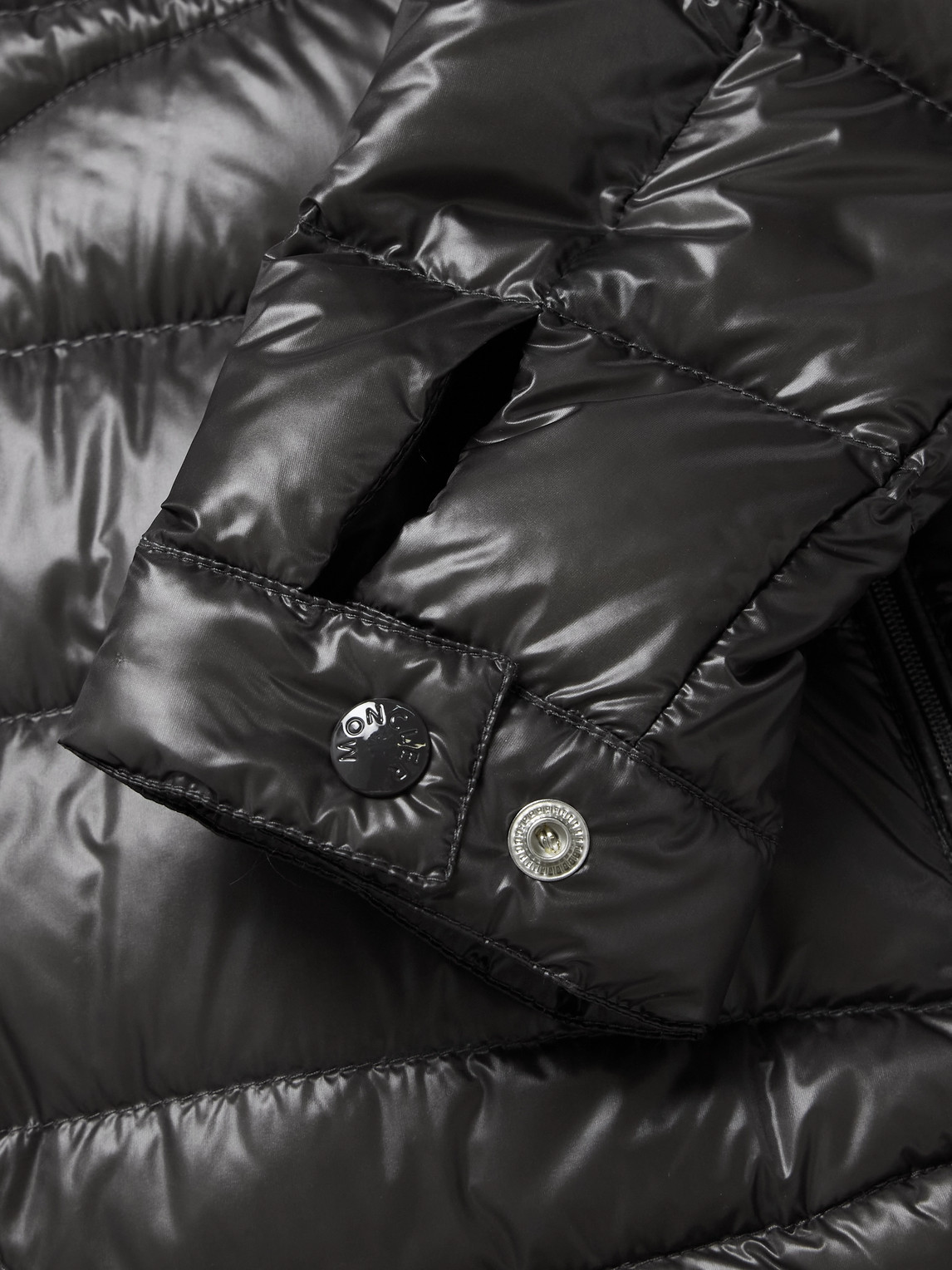 Moncler Acorus Down Jacket In Black