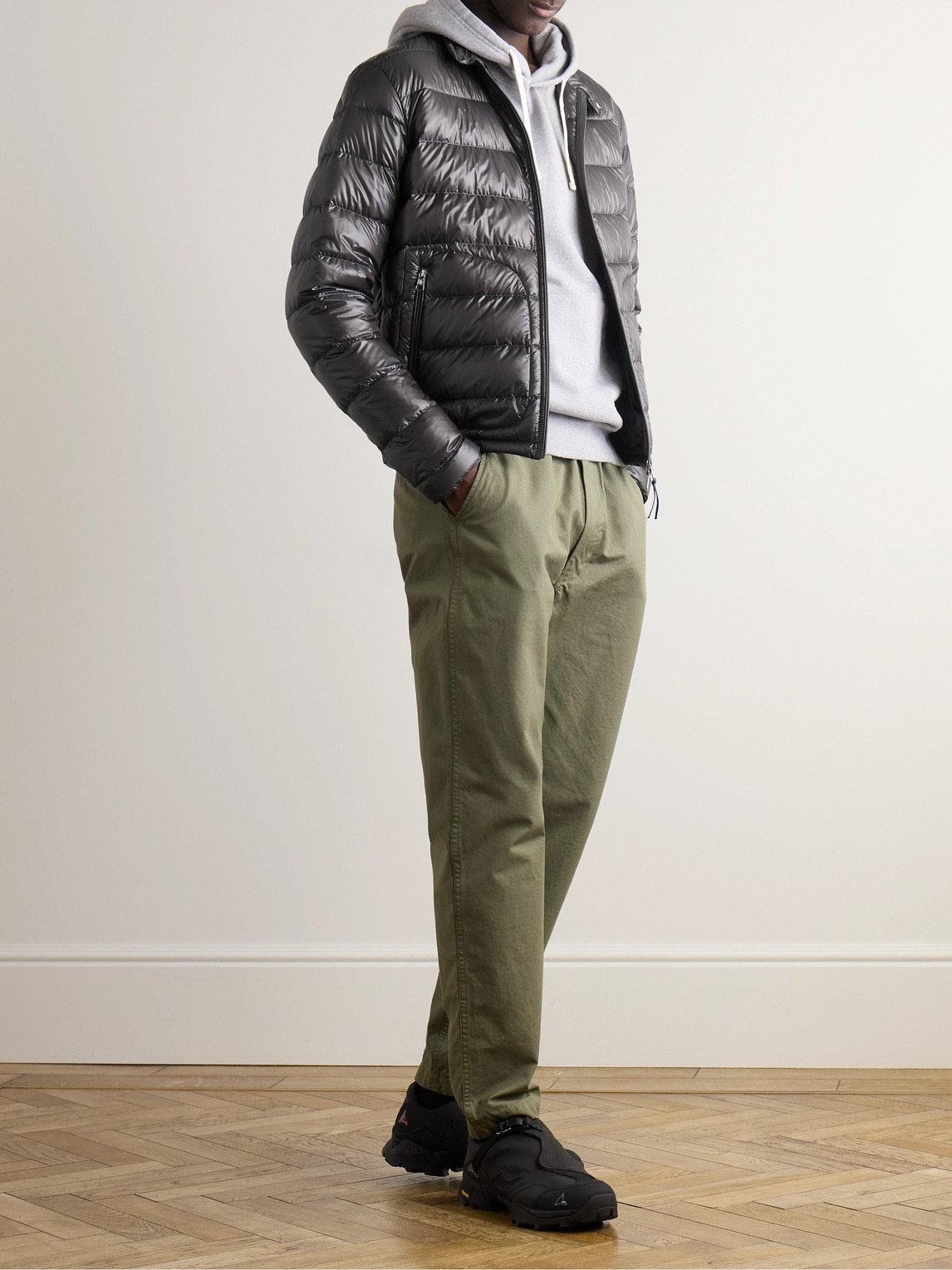 Moncler Acorus Down Jacket In Black