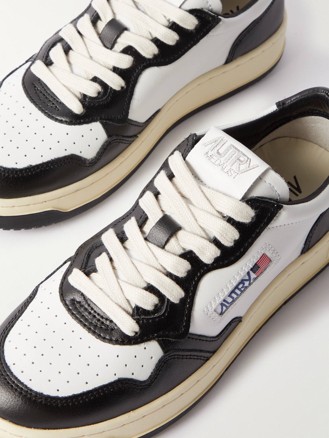 Autry Medalist Low Two Tone Sneakers In White And Mountain Green Leather In White