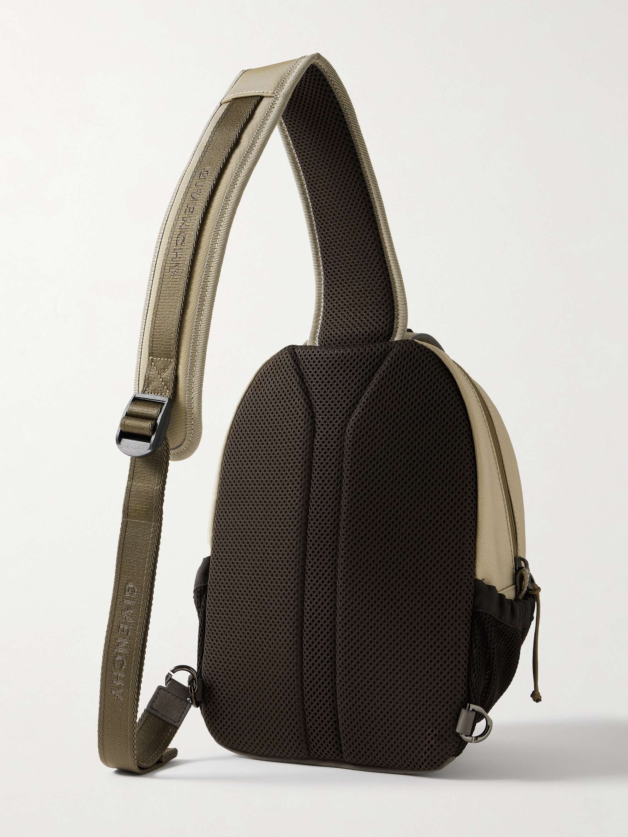 GIVENCHY 