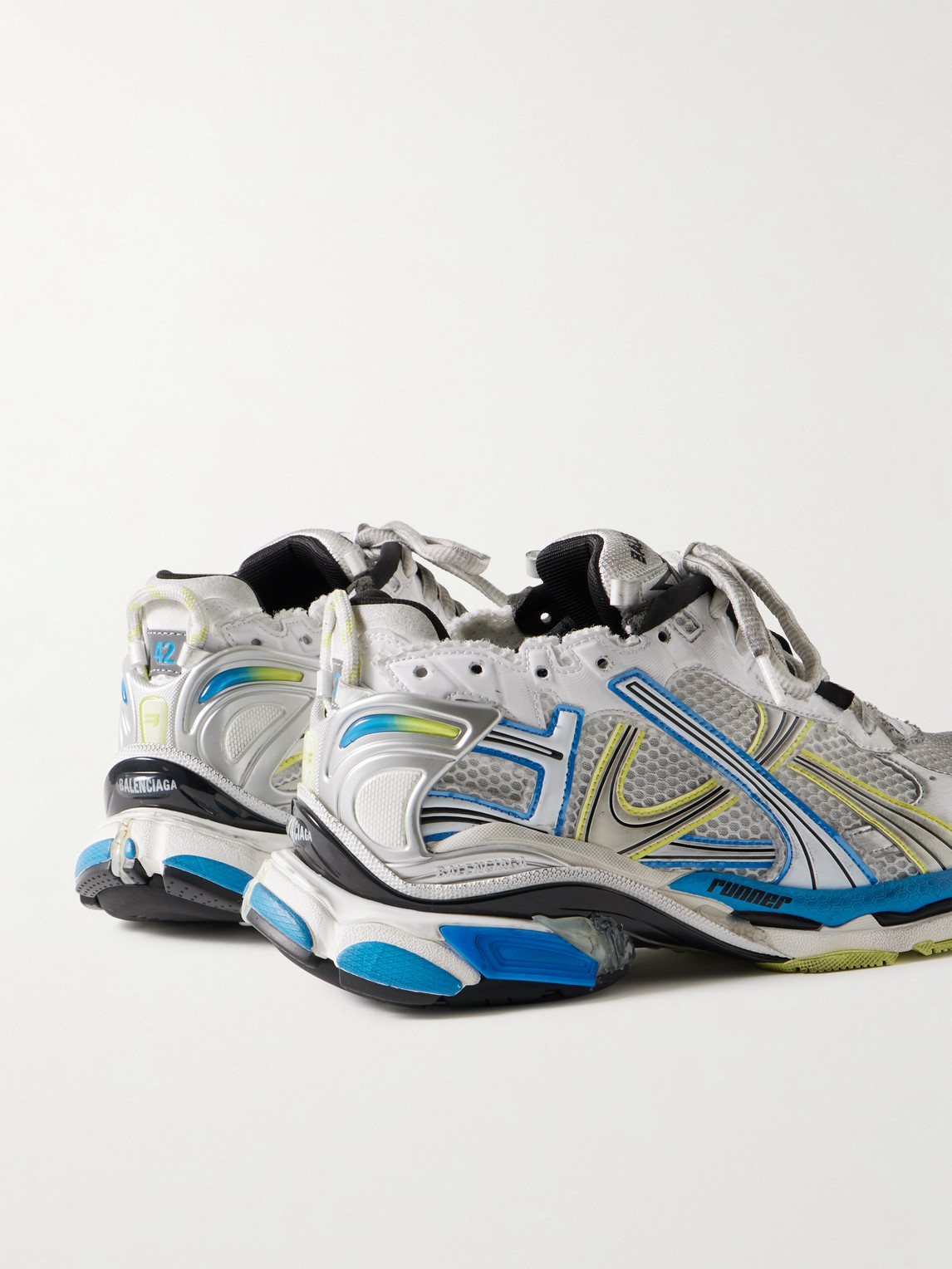 Balenciaga Runner Chunky Low-top Sneakers In Gray