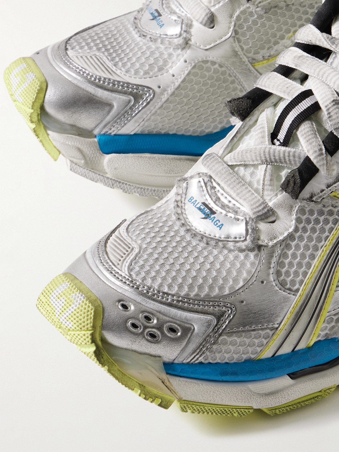 Balenciaga Runner Chunky Low-top Sneakers In Gray