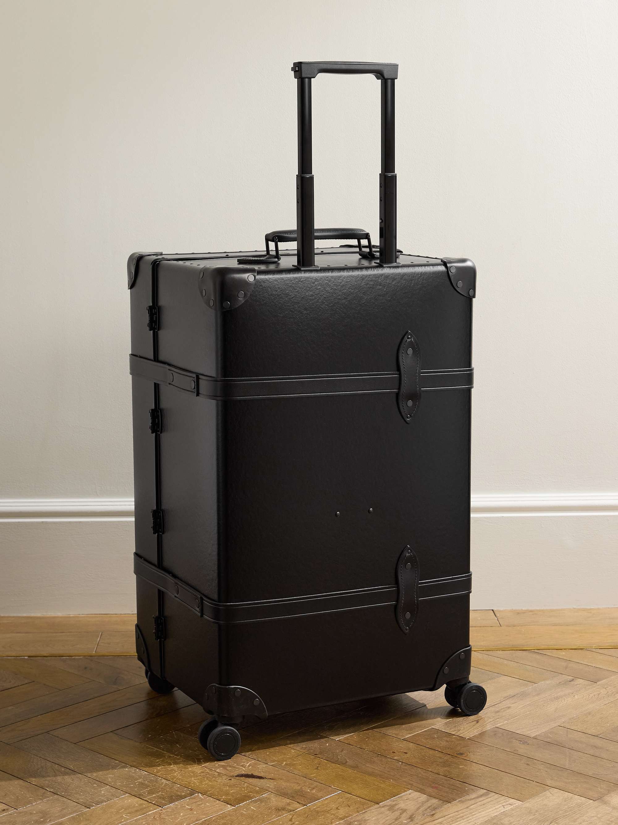 GLOBE-TROTTER 