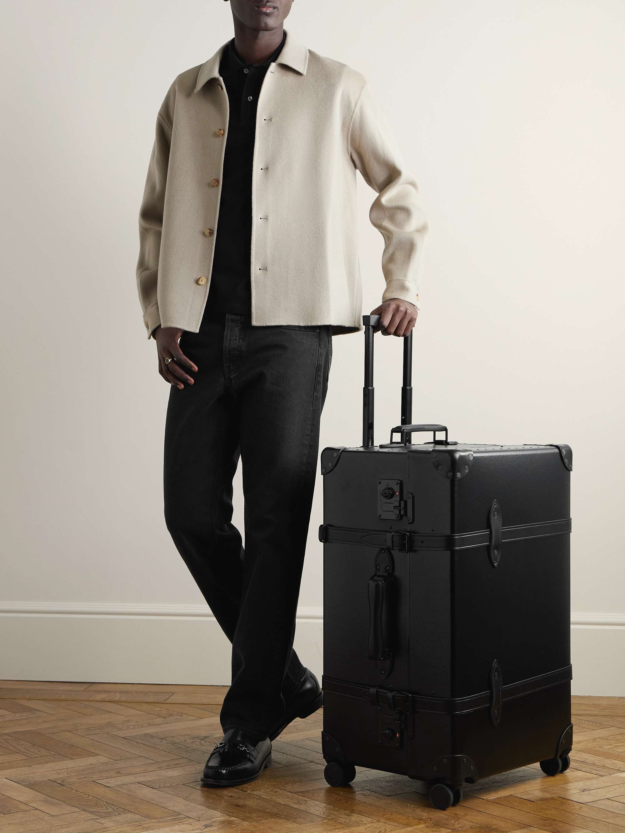 GLOBE-TROTTER 