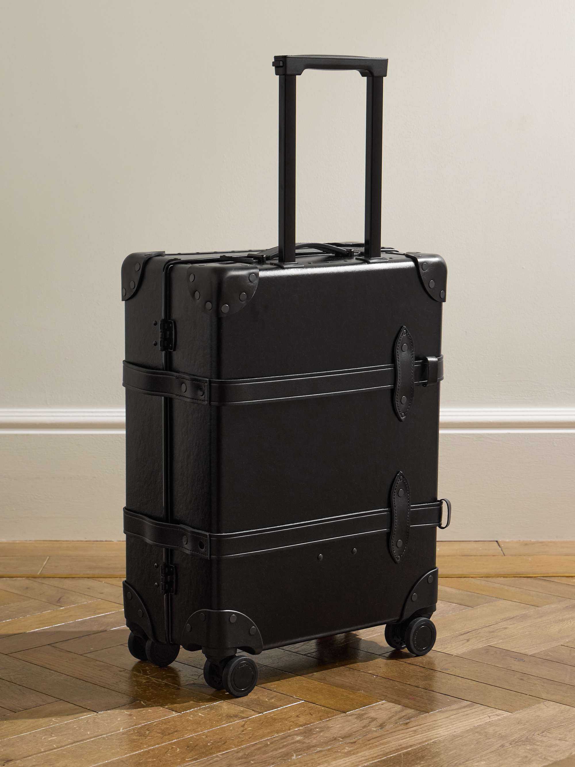 GLOBE-TROTTER 