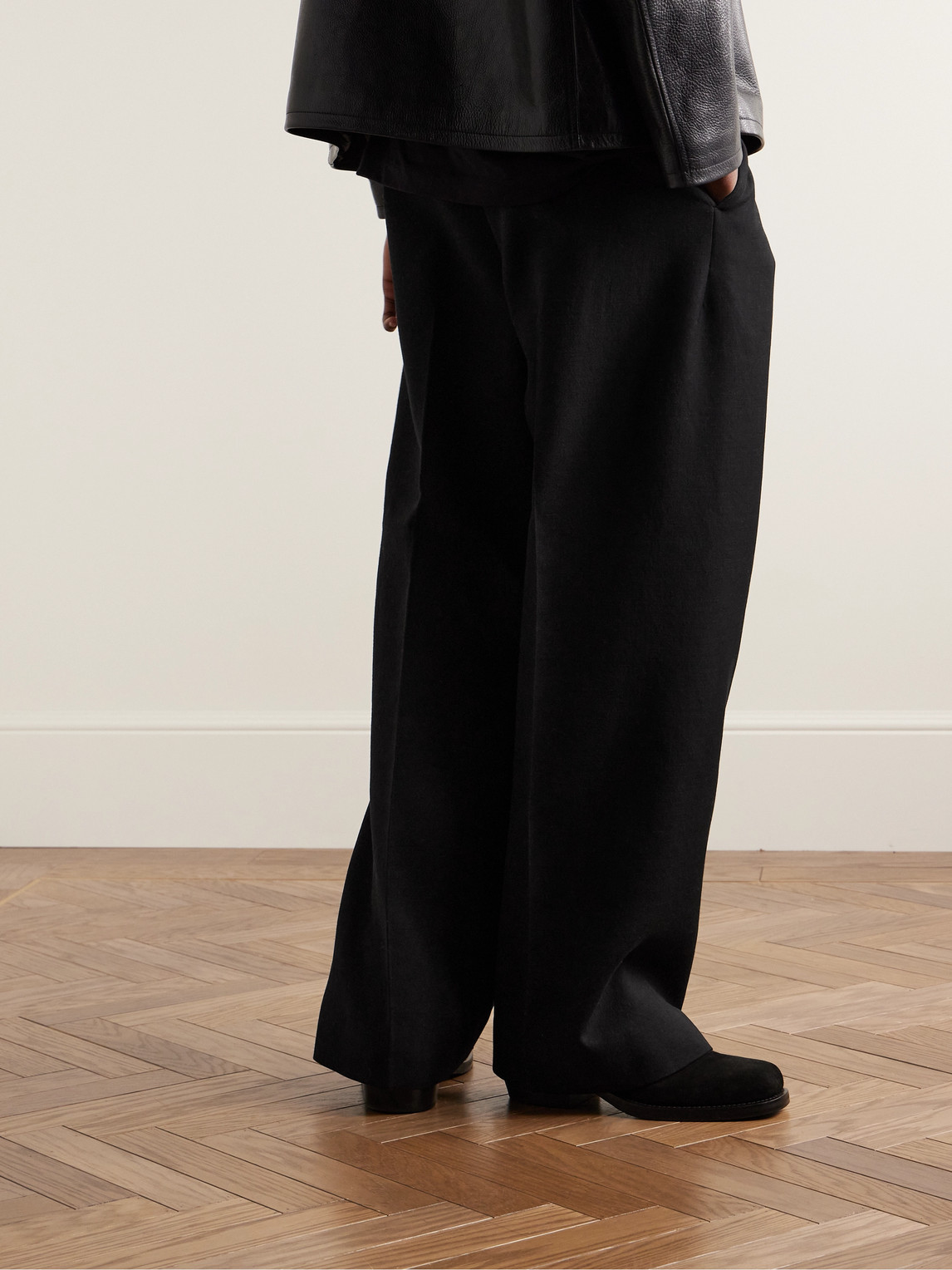 Shop Fear Of God Wide-leg Logo-appliquéd Pleated Cotton-blend Twill Drawstring Trousers In Black