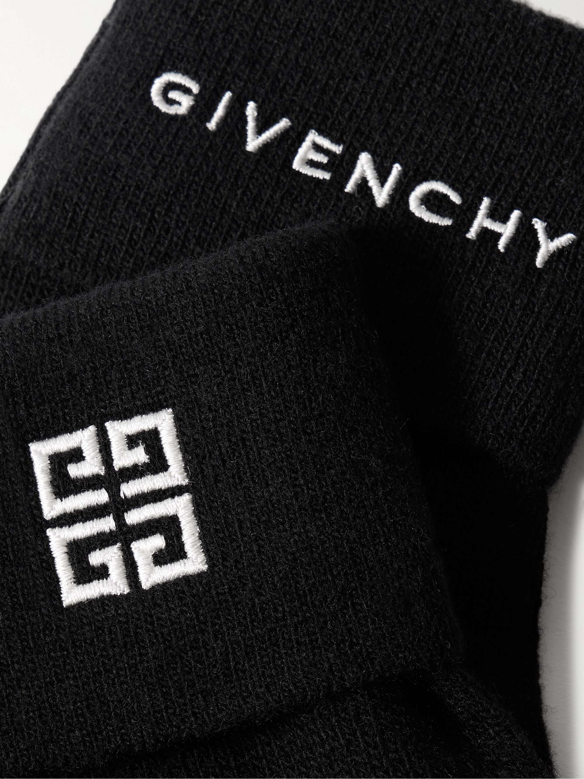 GIVENCHY 