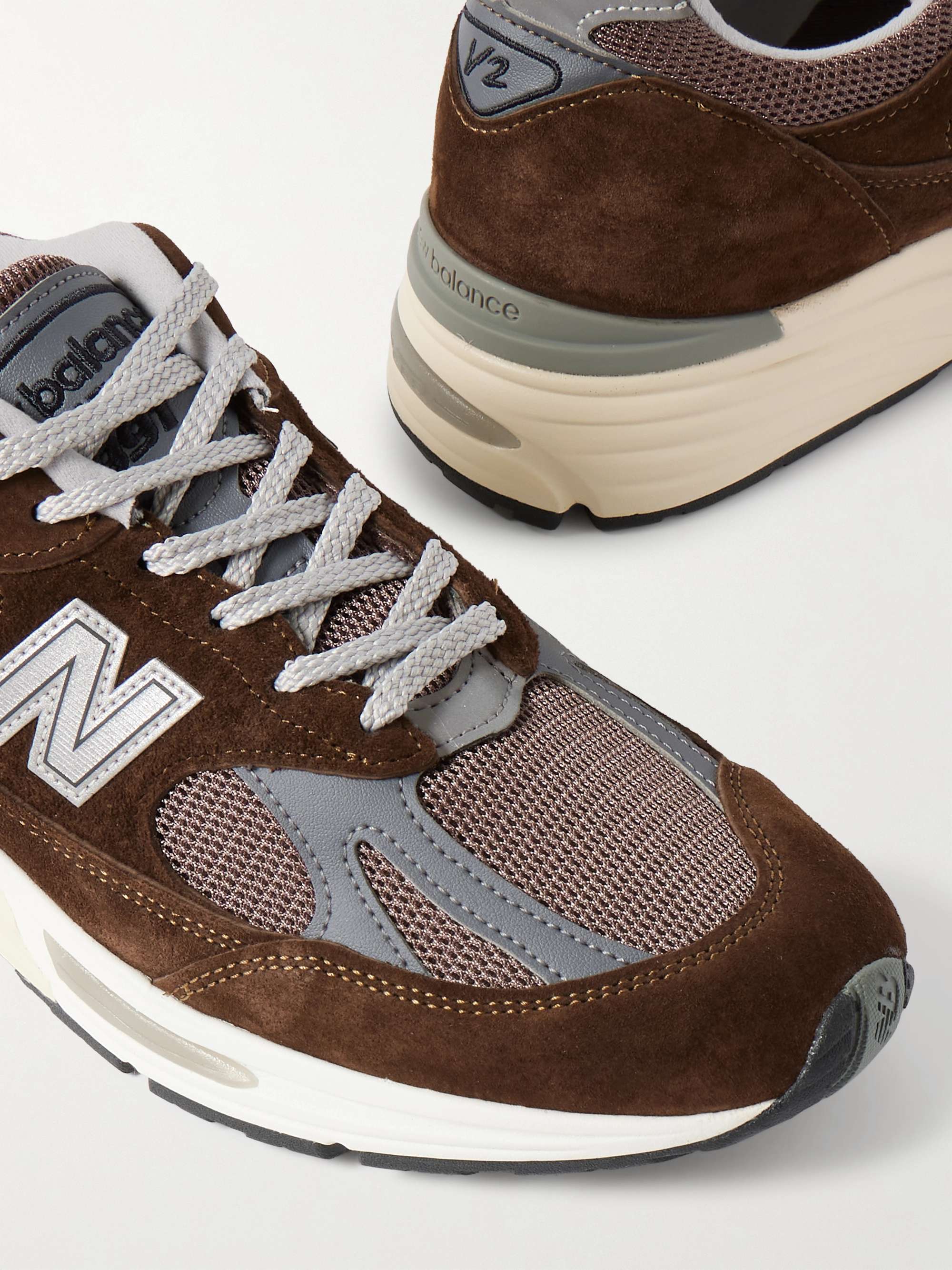 NEW BALANCE 