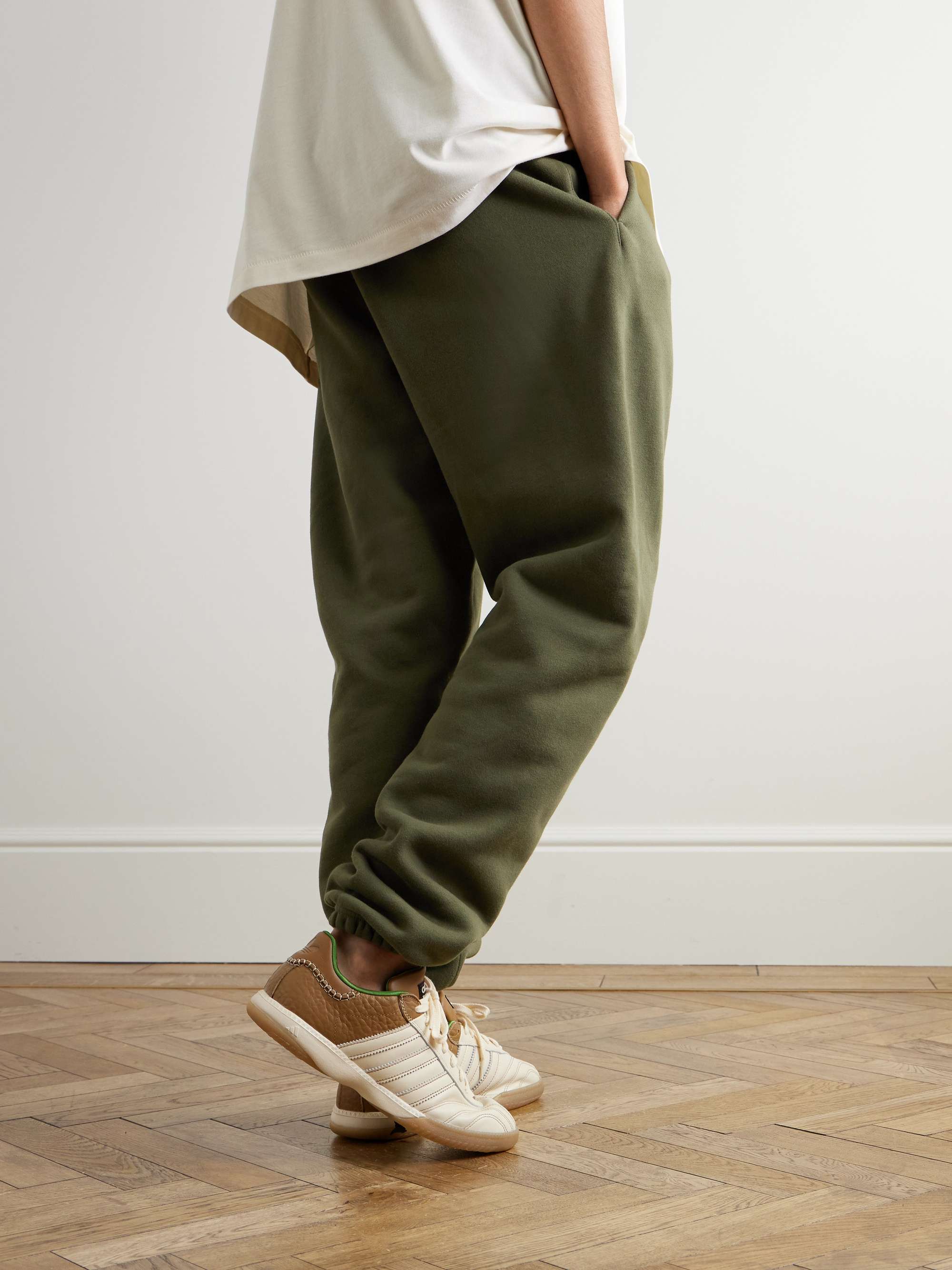 FEAR OF GOD ESSENTIALS 