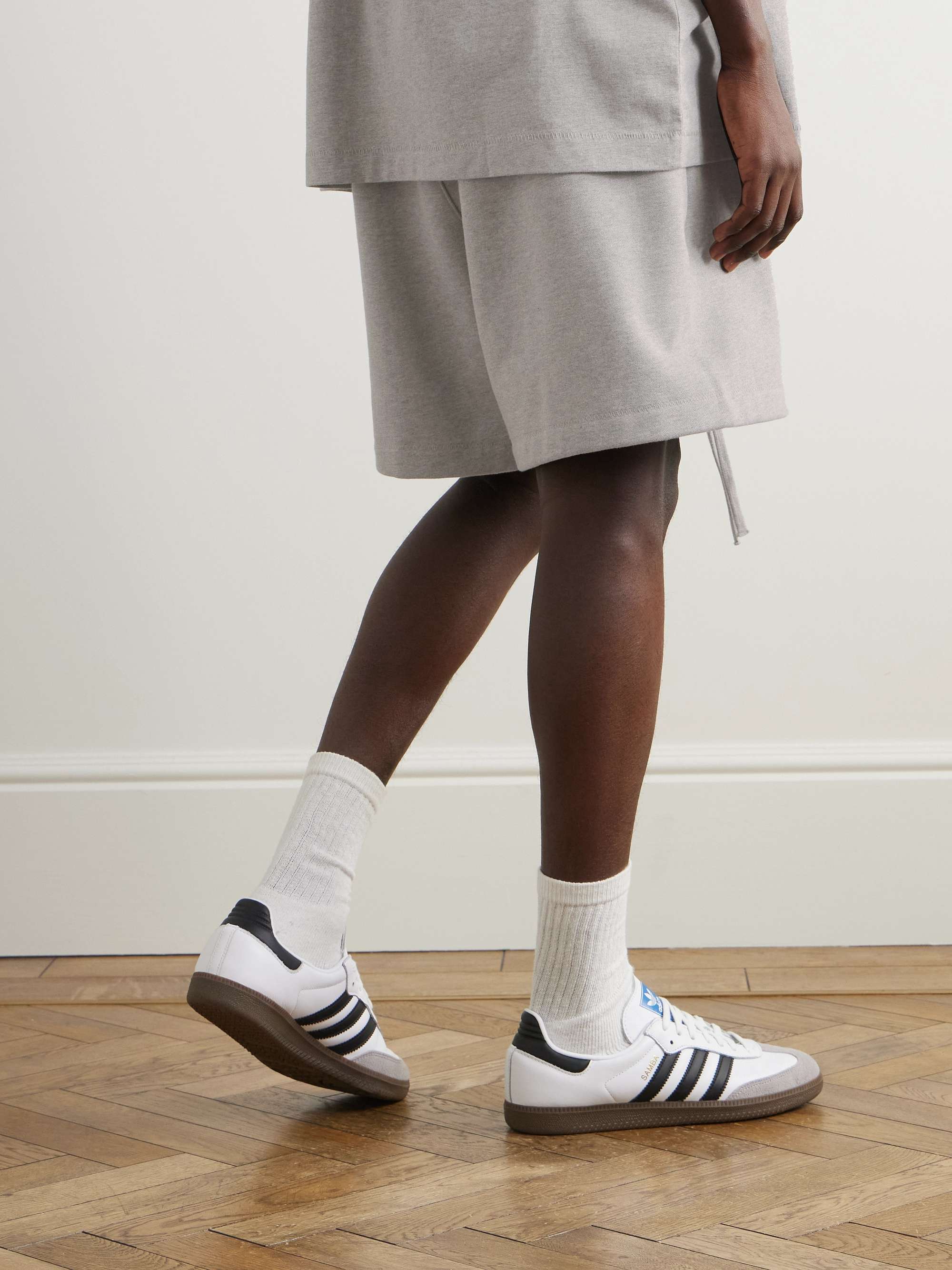 FEAR OF GOD ESSENTIALS 