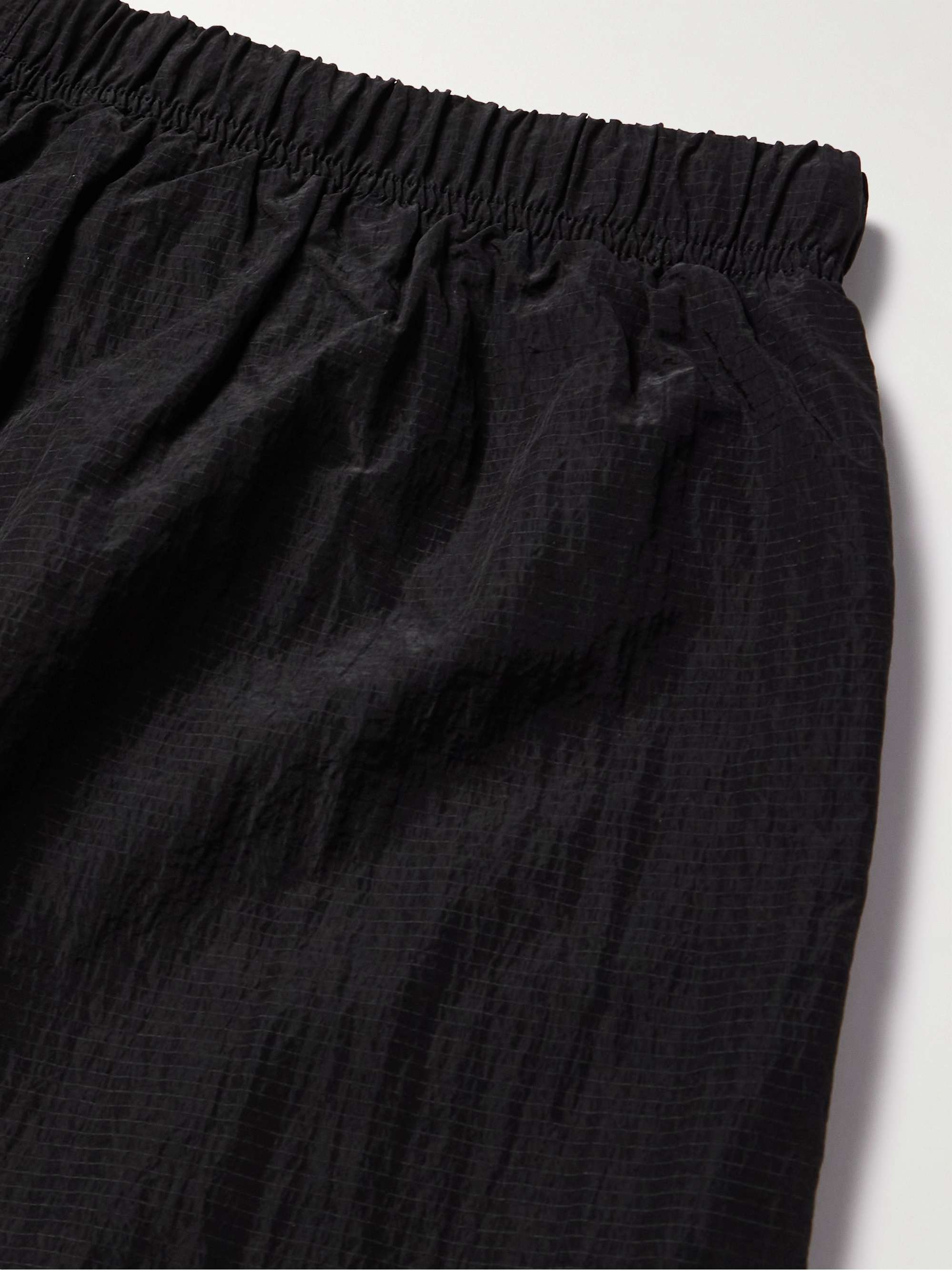 FEAR OF GOD ESSENTIALS 