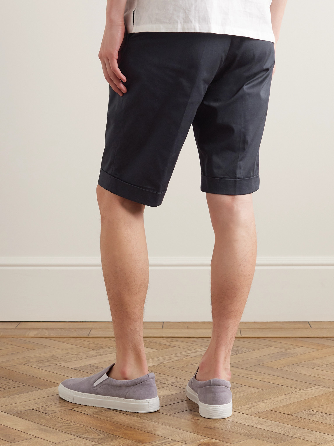 Shop Richard James Straight-leg Pleated Stretch-cotton Twill Shorts In Blue