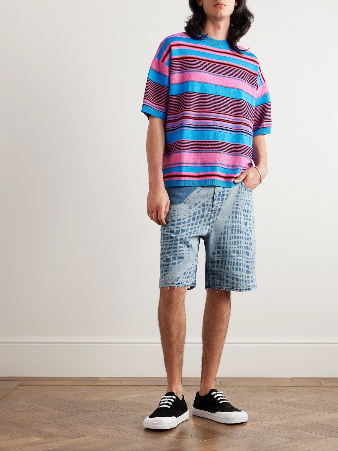 Shop Loewe Paula's Ibiza Straight-leg Frayed Printed Denim Shorts In Blue
