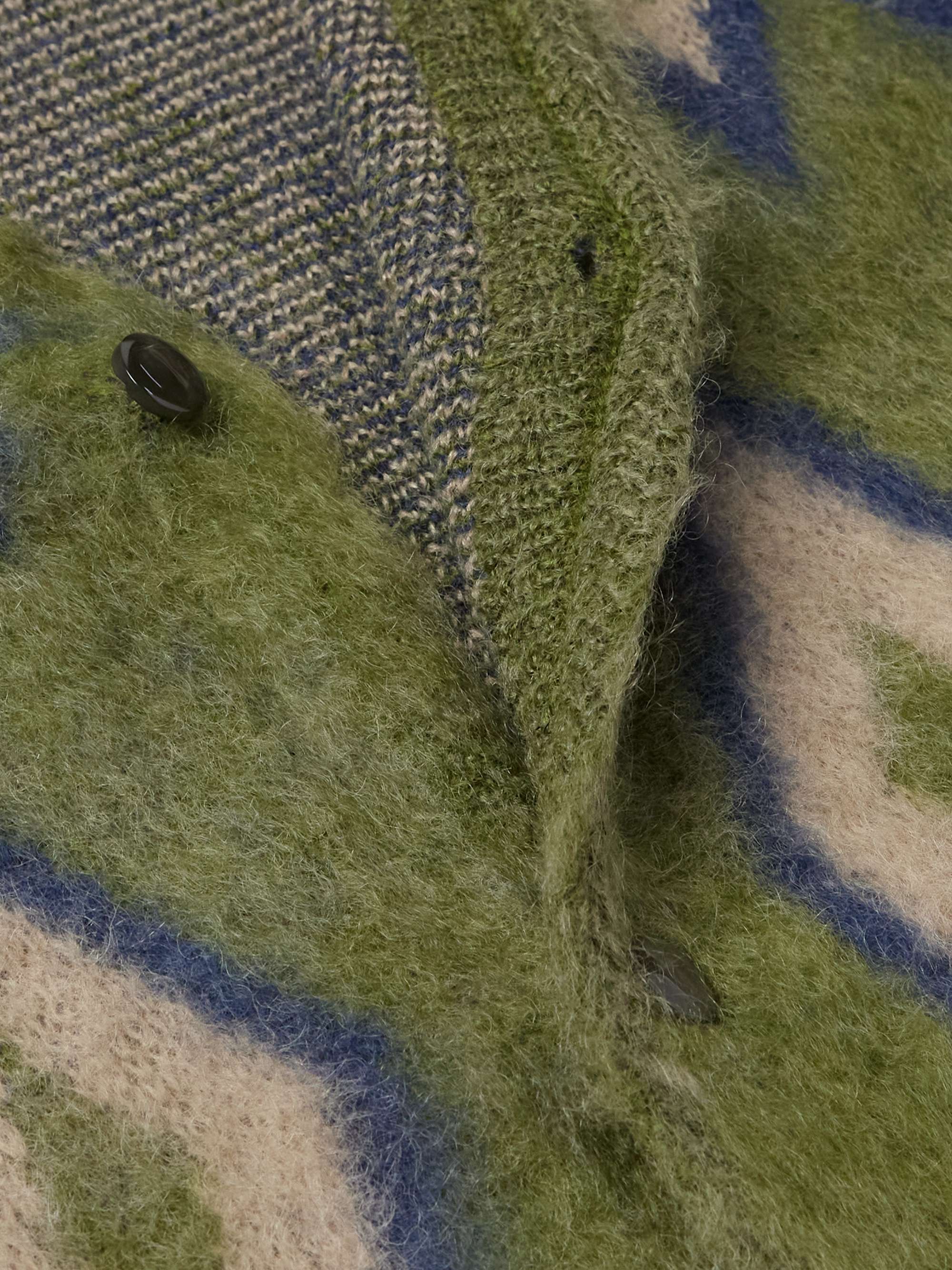 NEEDLES 