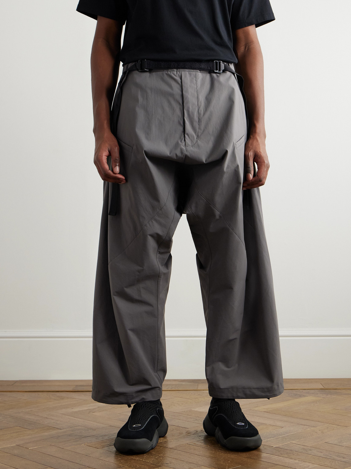 Acronym P30al-e Encapsulated Ultrawide Drawcord Cargo Trouser In Gray