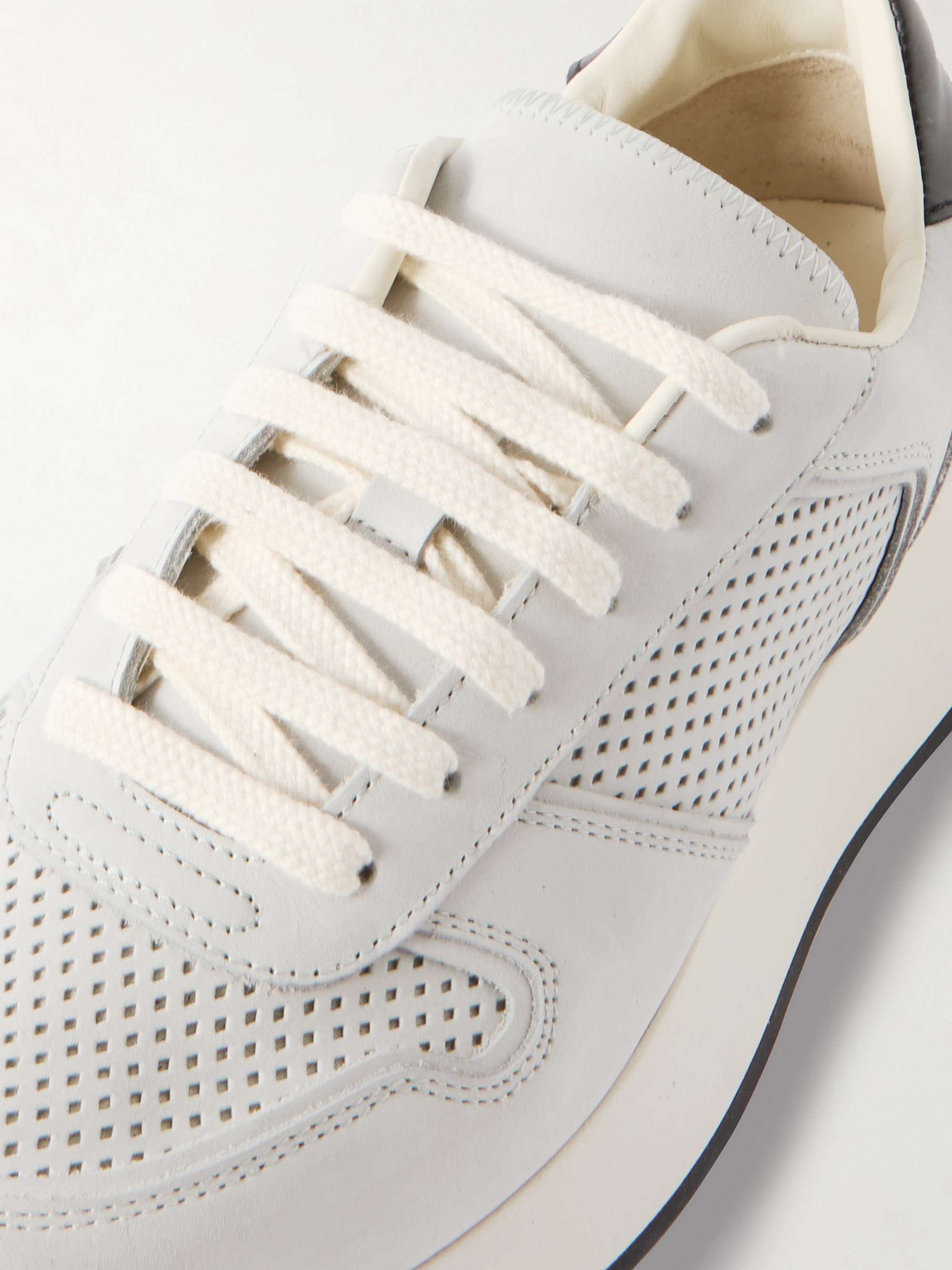 COMMON PROJECTS 