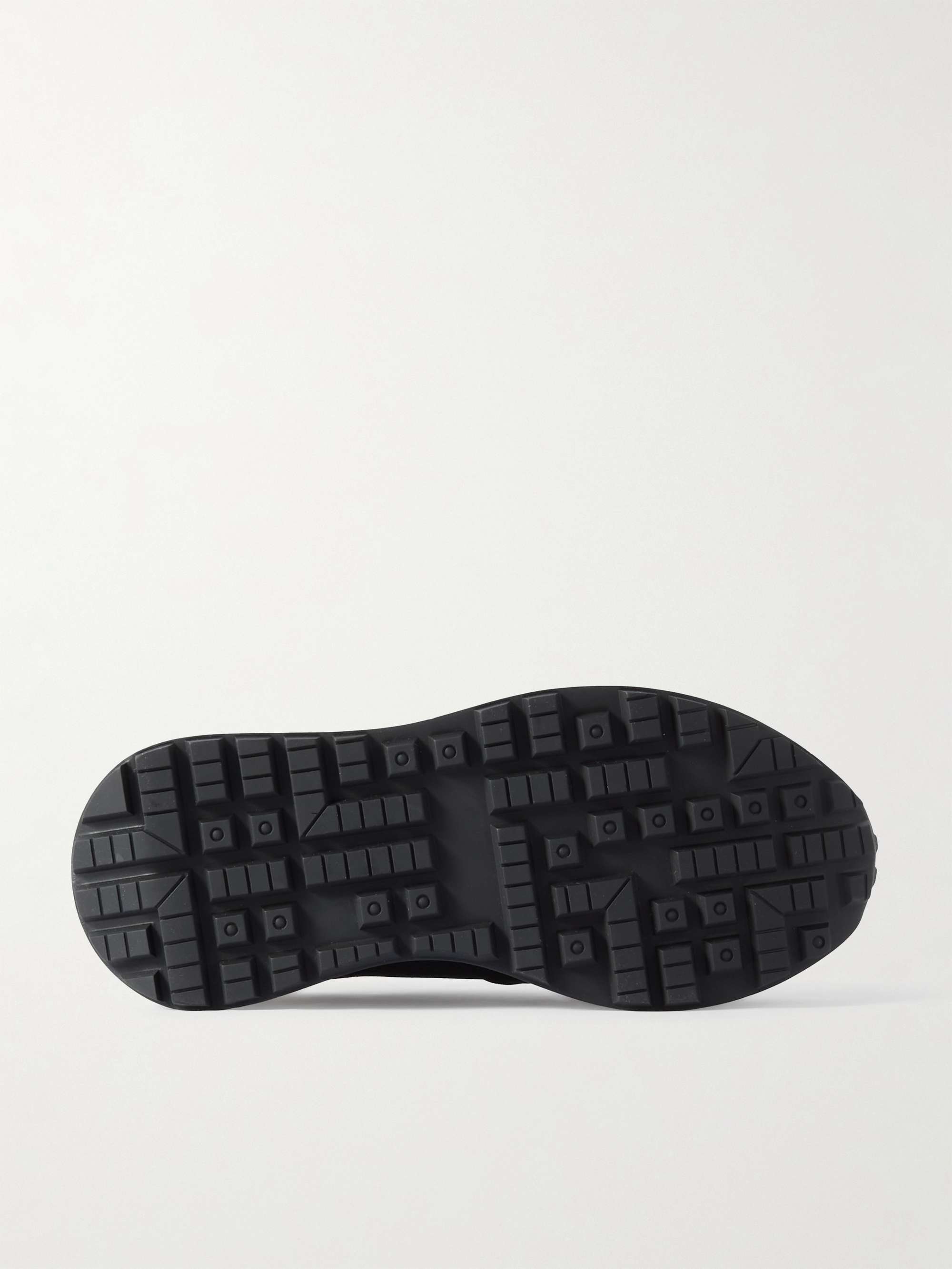 COMMON PROJECTS 