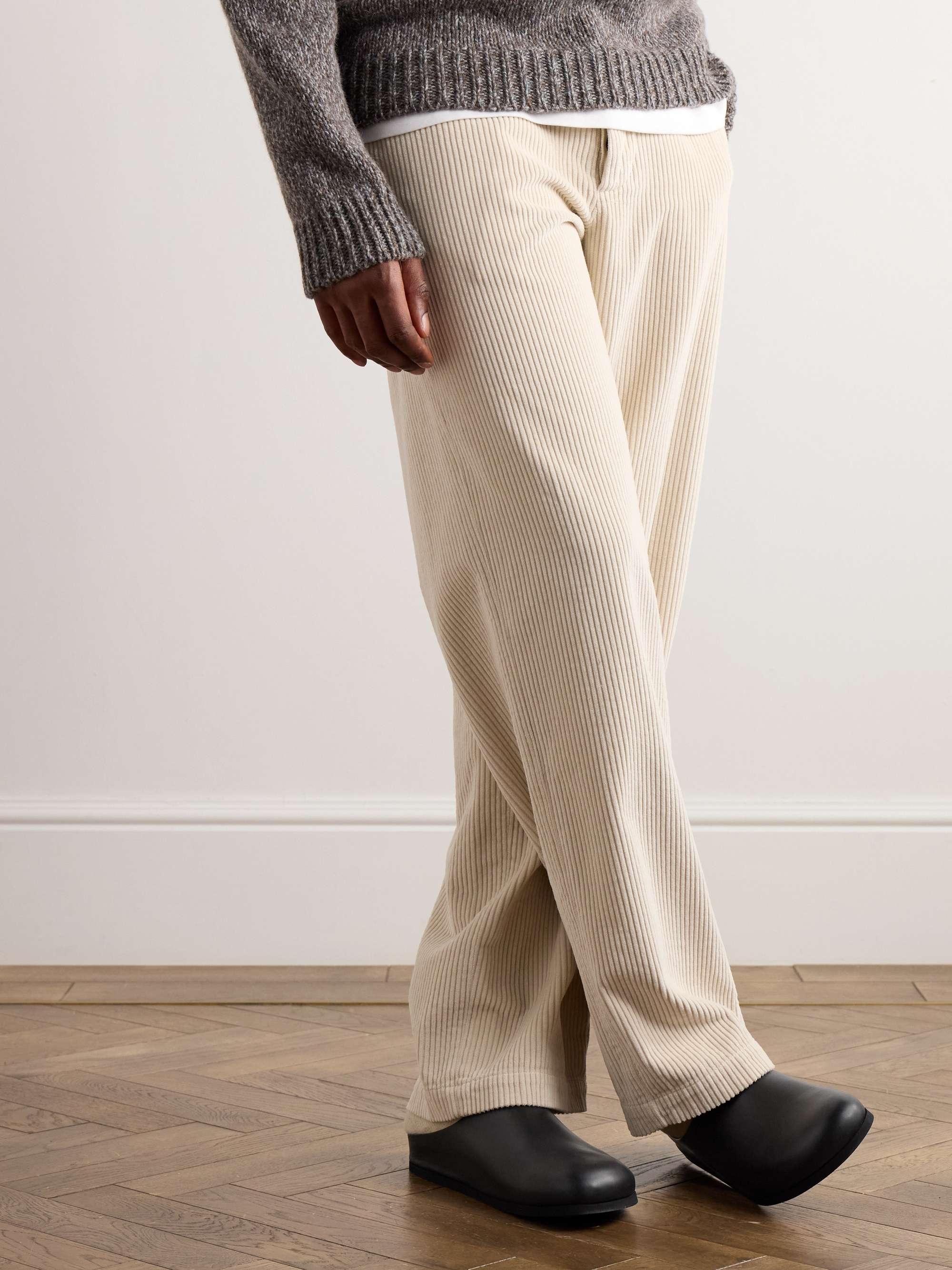 COMMON PROJECTS 