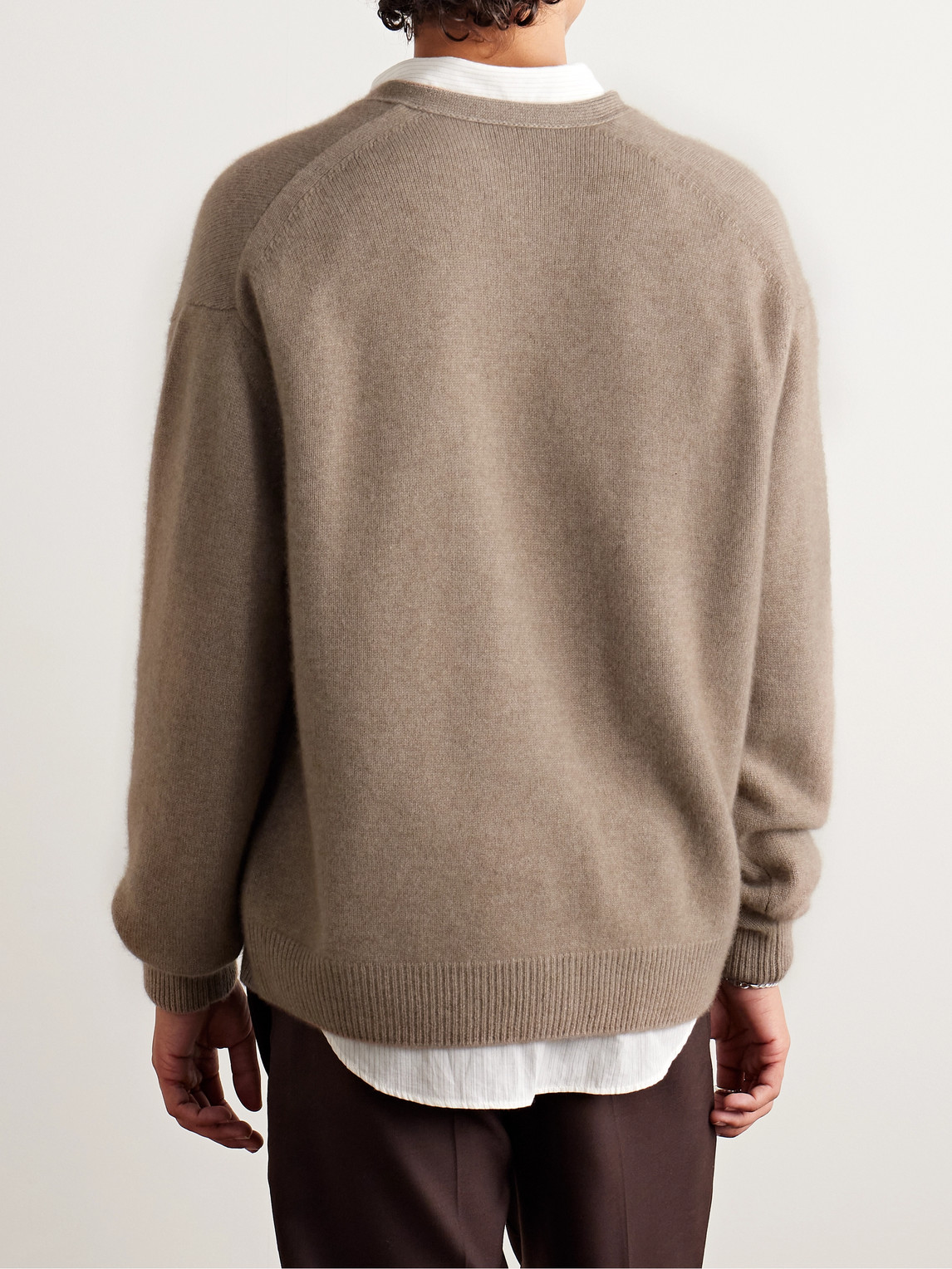 AURALEE CASHMERE CARDIGAN