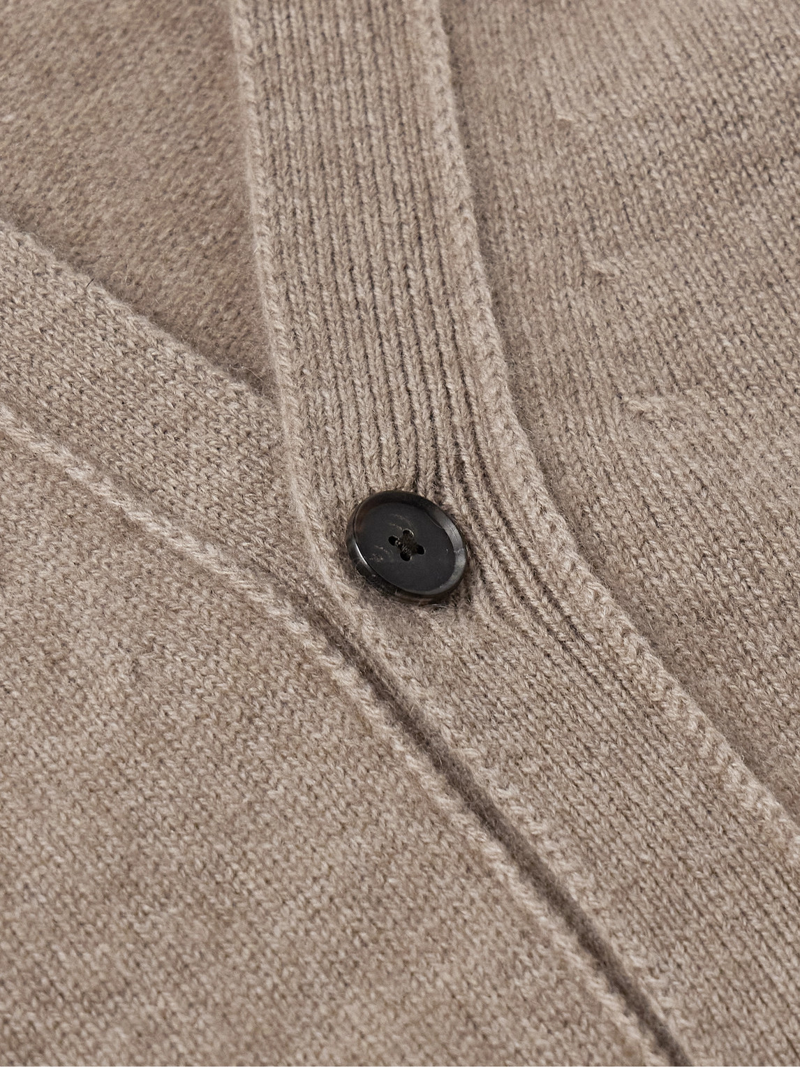 AURALEE CASHMERE CARDIGAN
