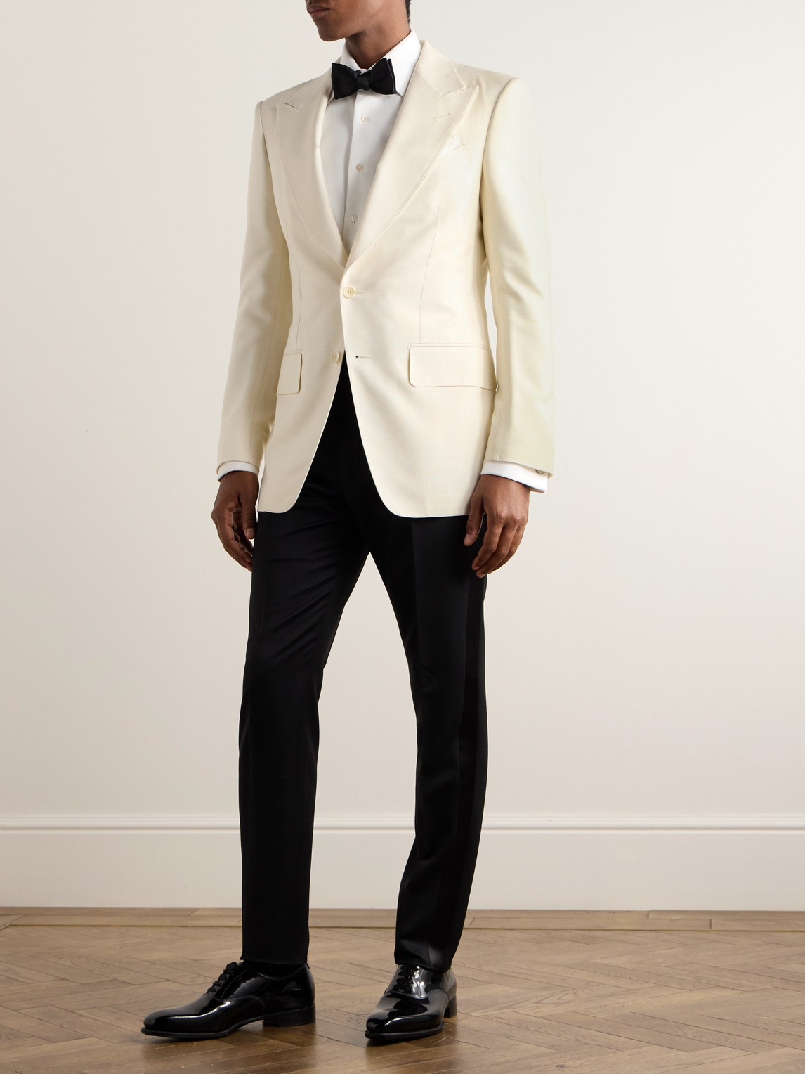 Shop Tom Ford Slim-fit Grain De Poudre Silk Tuxedo Jacket In White