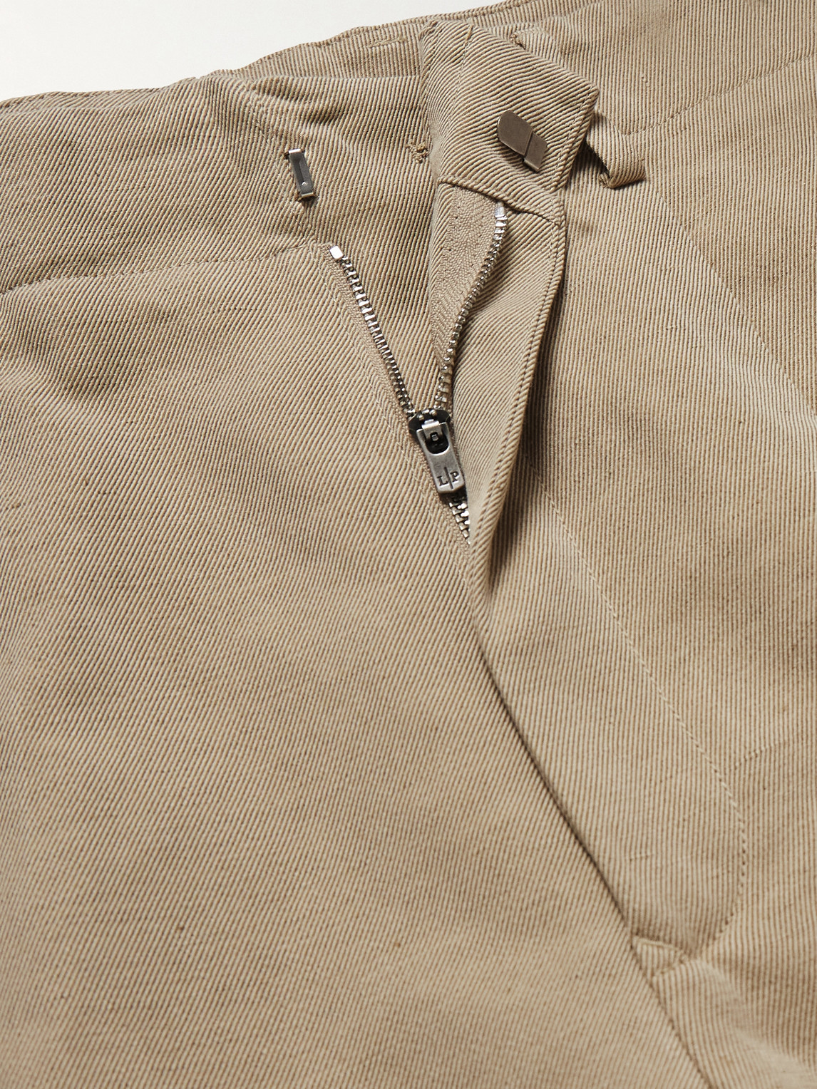 Shop Loro Piana Joetsu Wide-leg Pleated Cotton And Linen-blend Twill Shorts In Neutrals