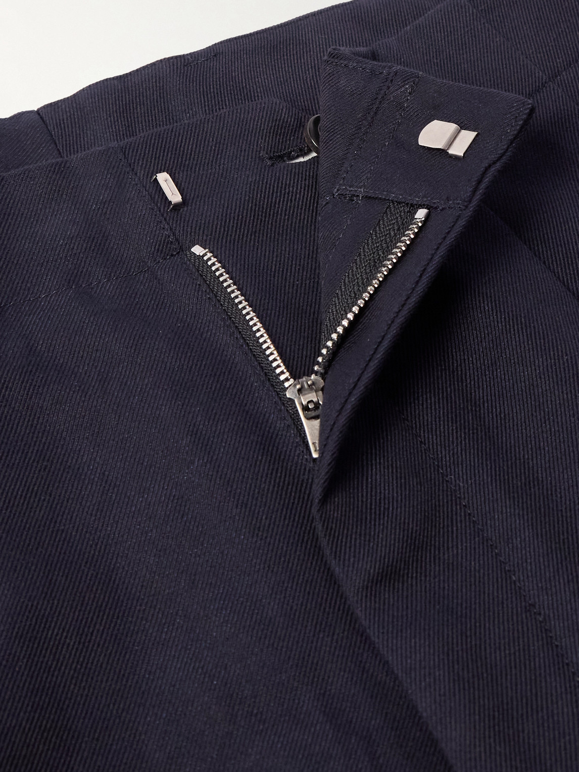 Loro Piana Joetsu Straight-leg Pleated Cotton And Linen-blend Twill Bermuda Shorts In Blue