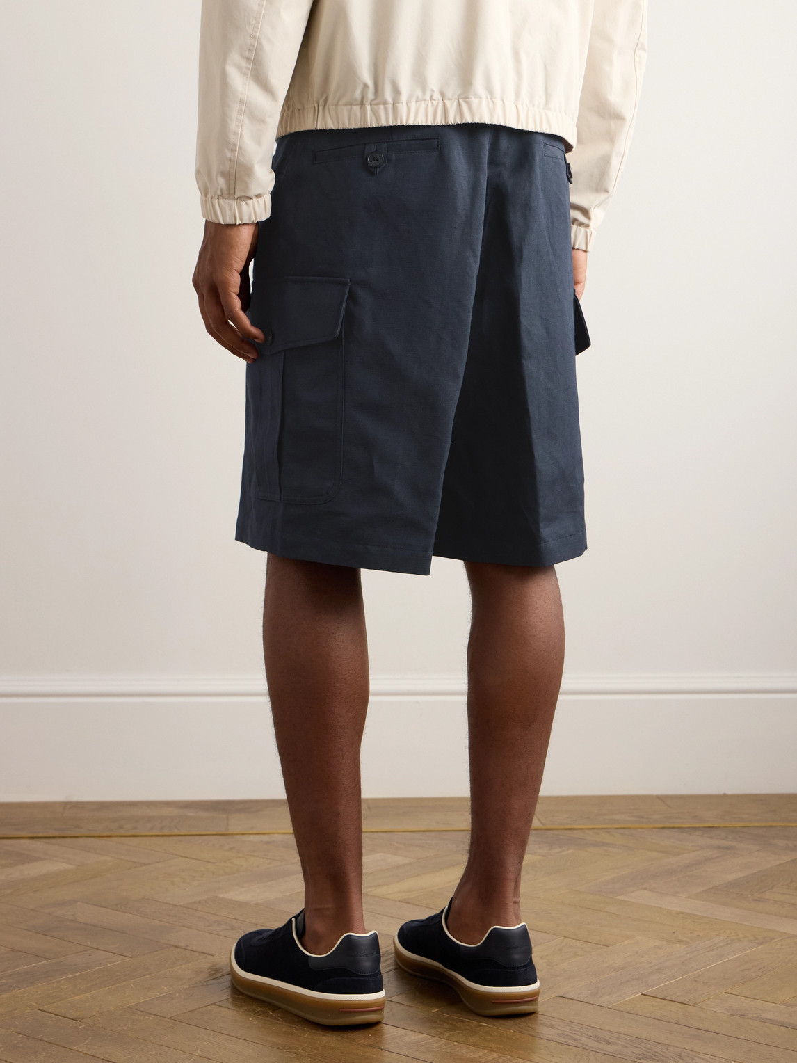 Loro Piana Bizen Wide-leg Cotton And Linen-blend Canvas Cargo Shorts In Blue