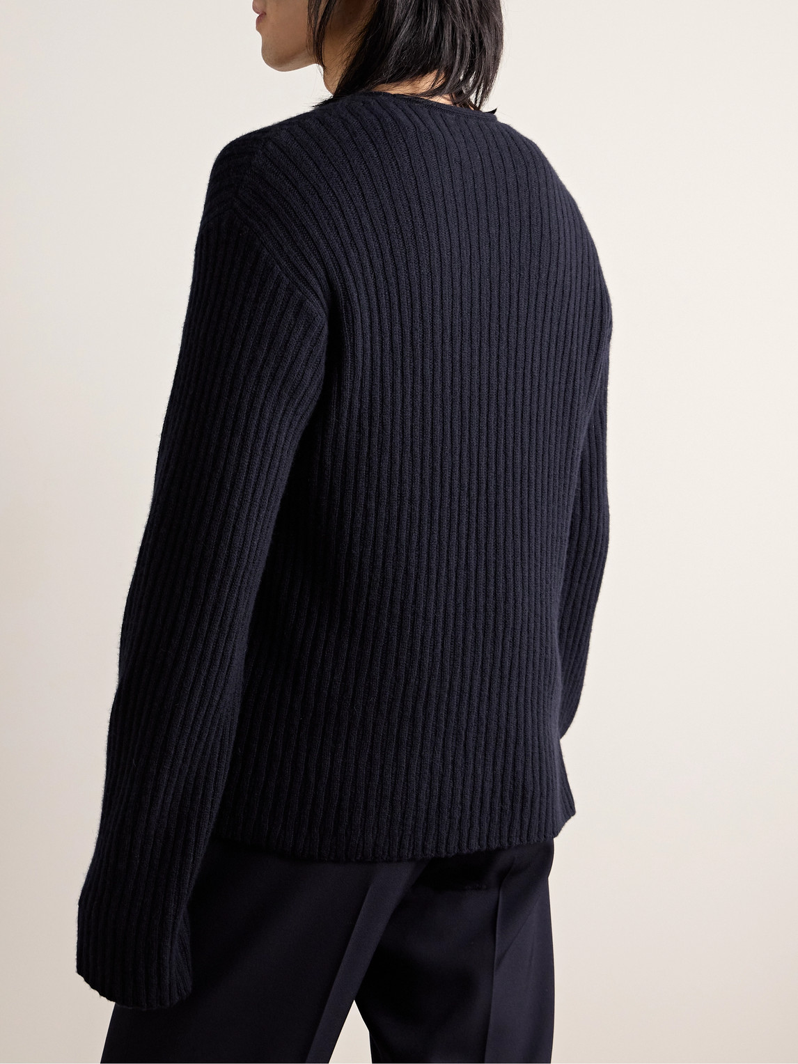 The Row Gustave Ribbed Cashmere Sweater In Blue