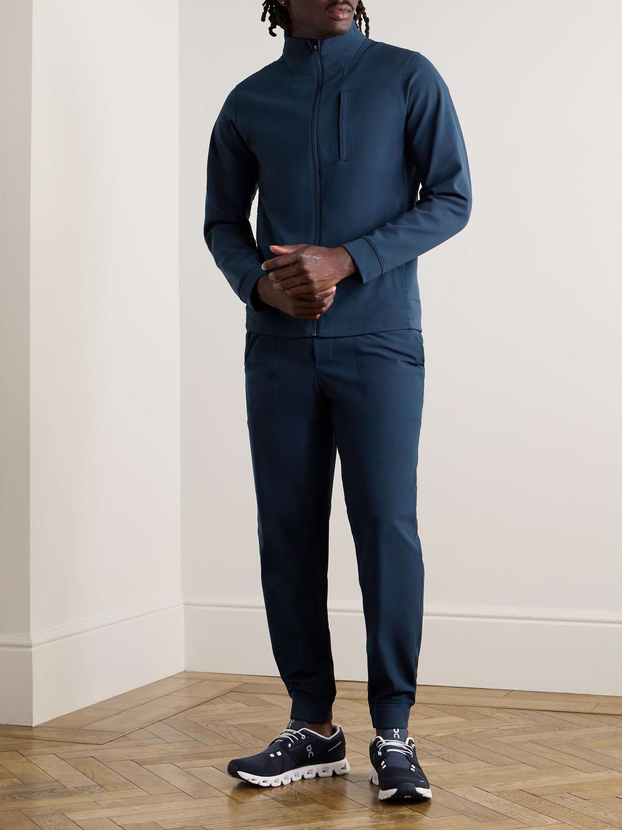 LULULEMON 