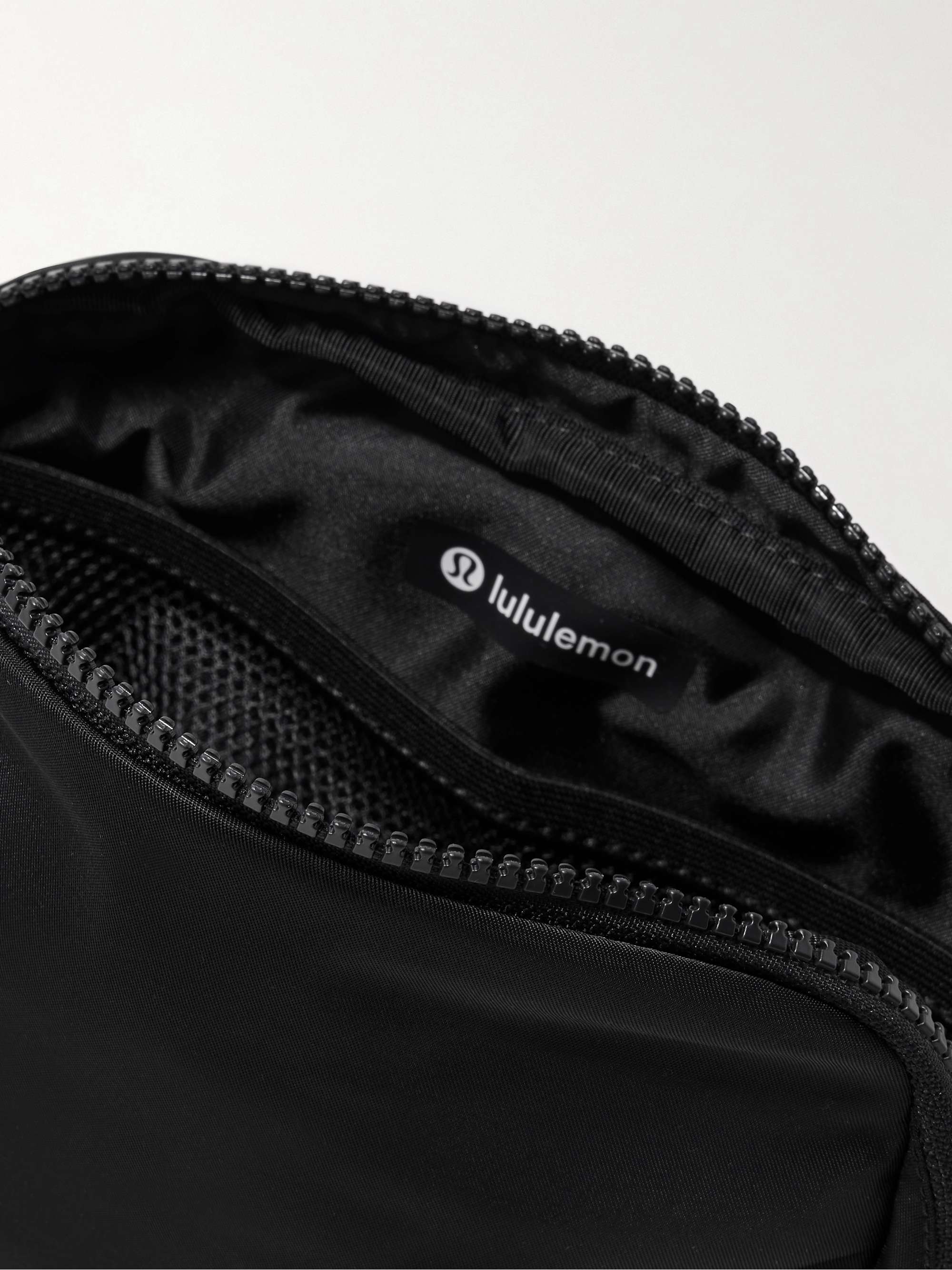 LULULEMON 