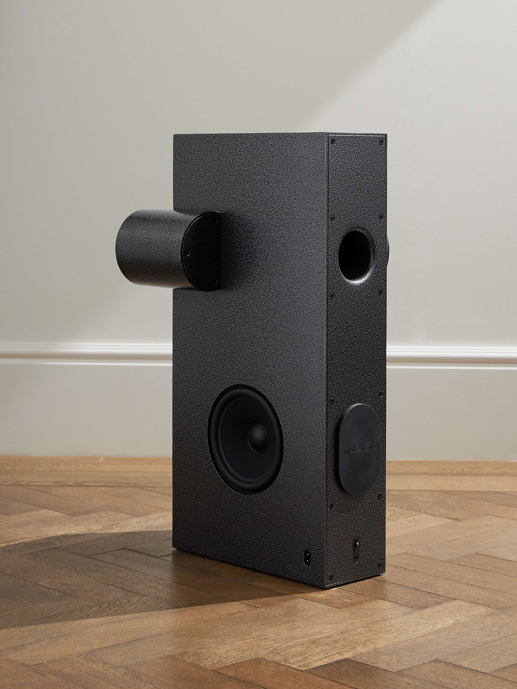 TRANSPARENT SPEAKER 
