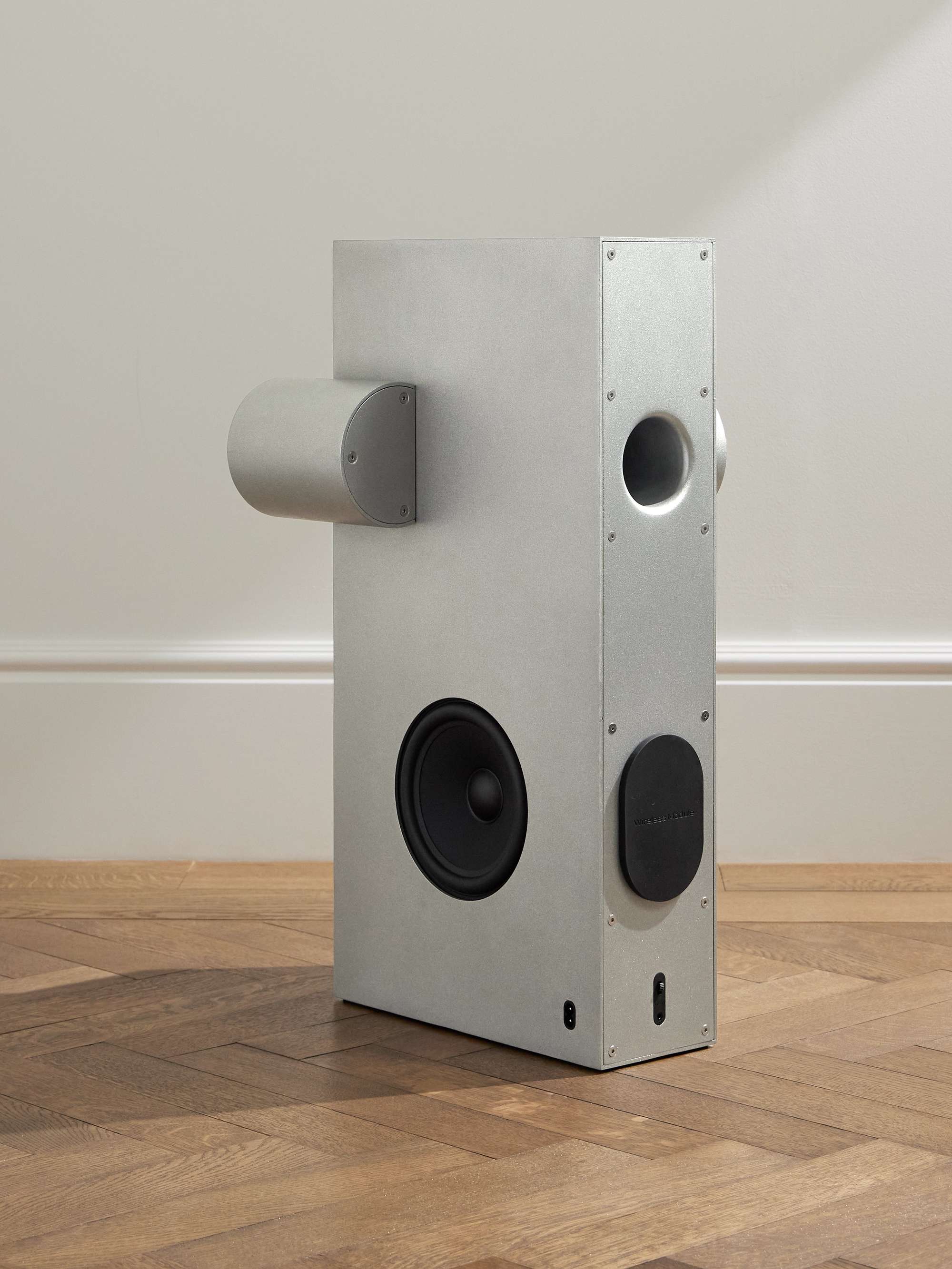 TRANSPARENT SPEAKER 