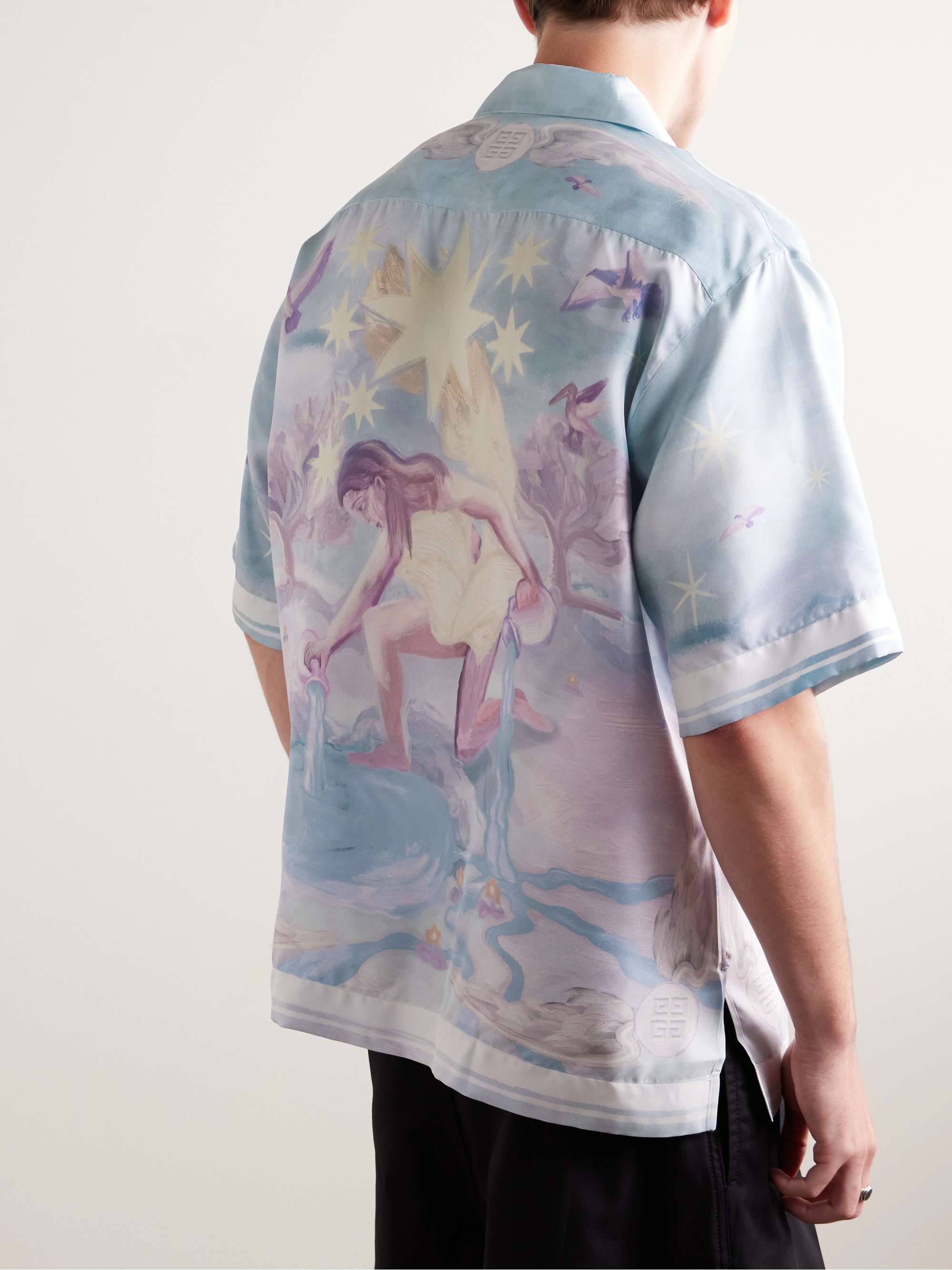 GIVENCHY 