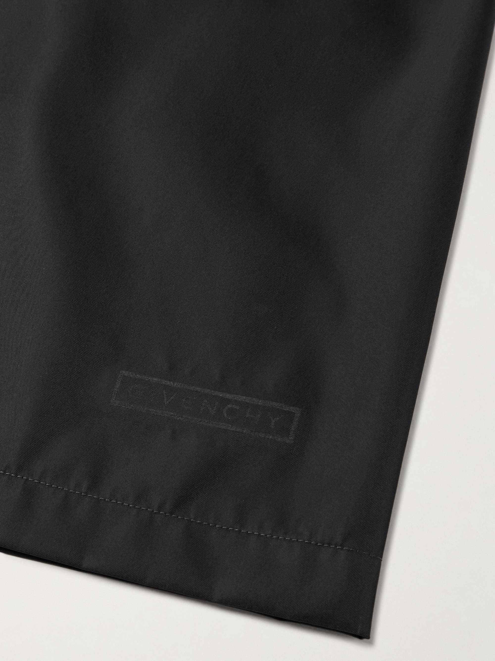 GIVENCHY 