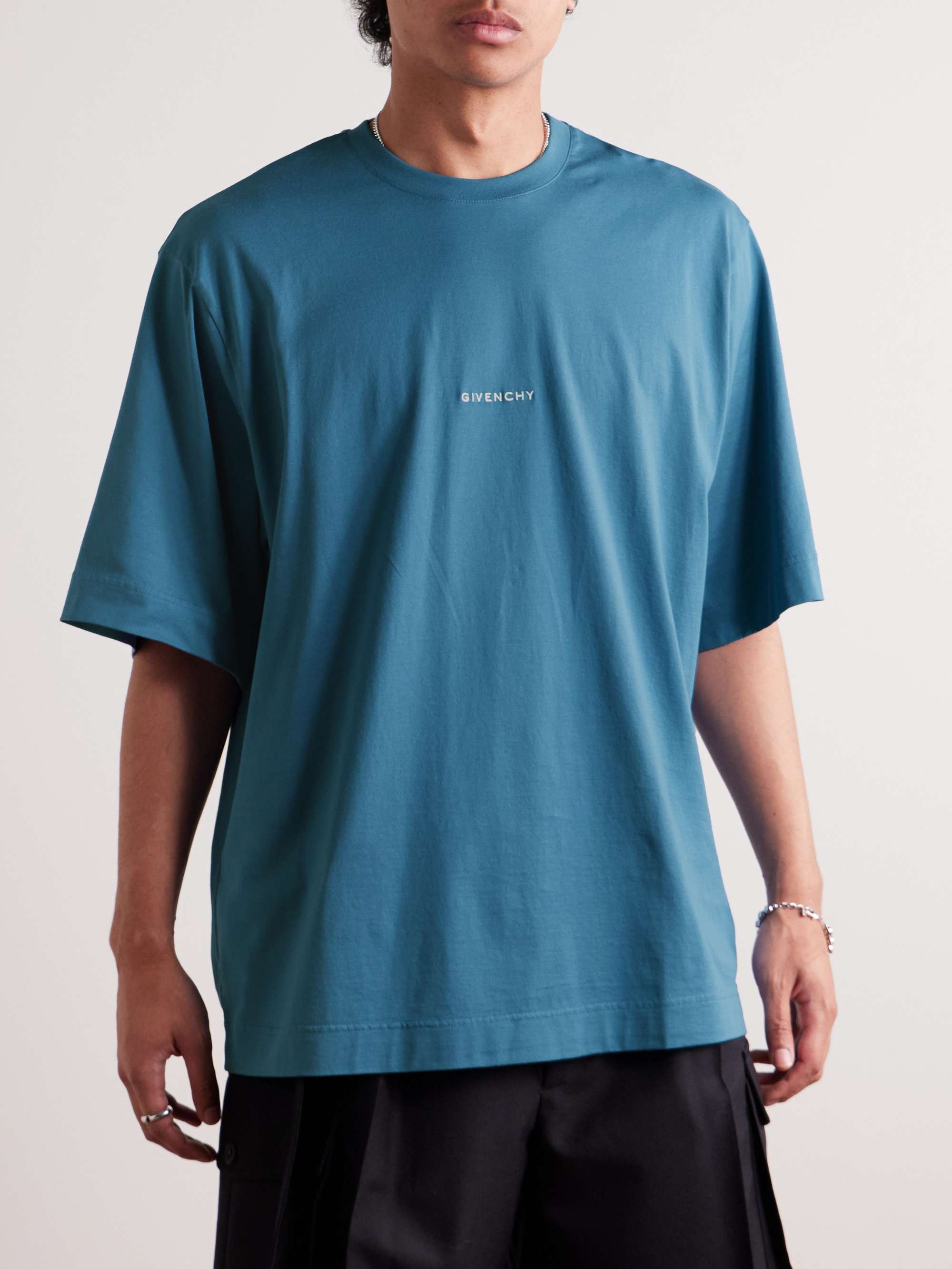 GIVENCHY 