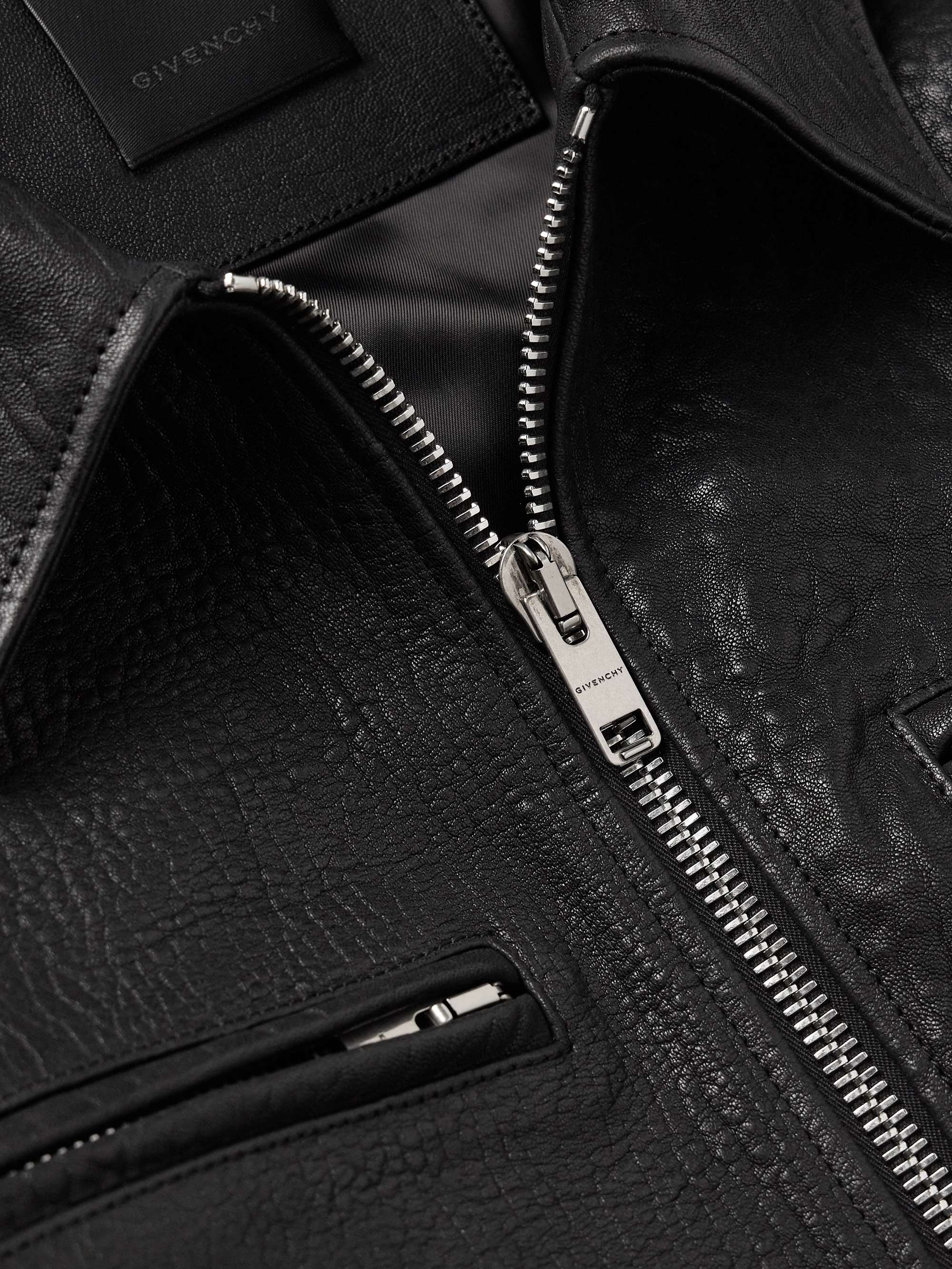 GIVENCHY 