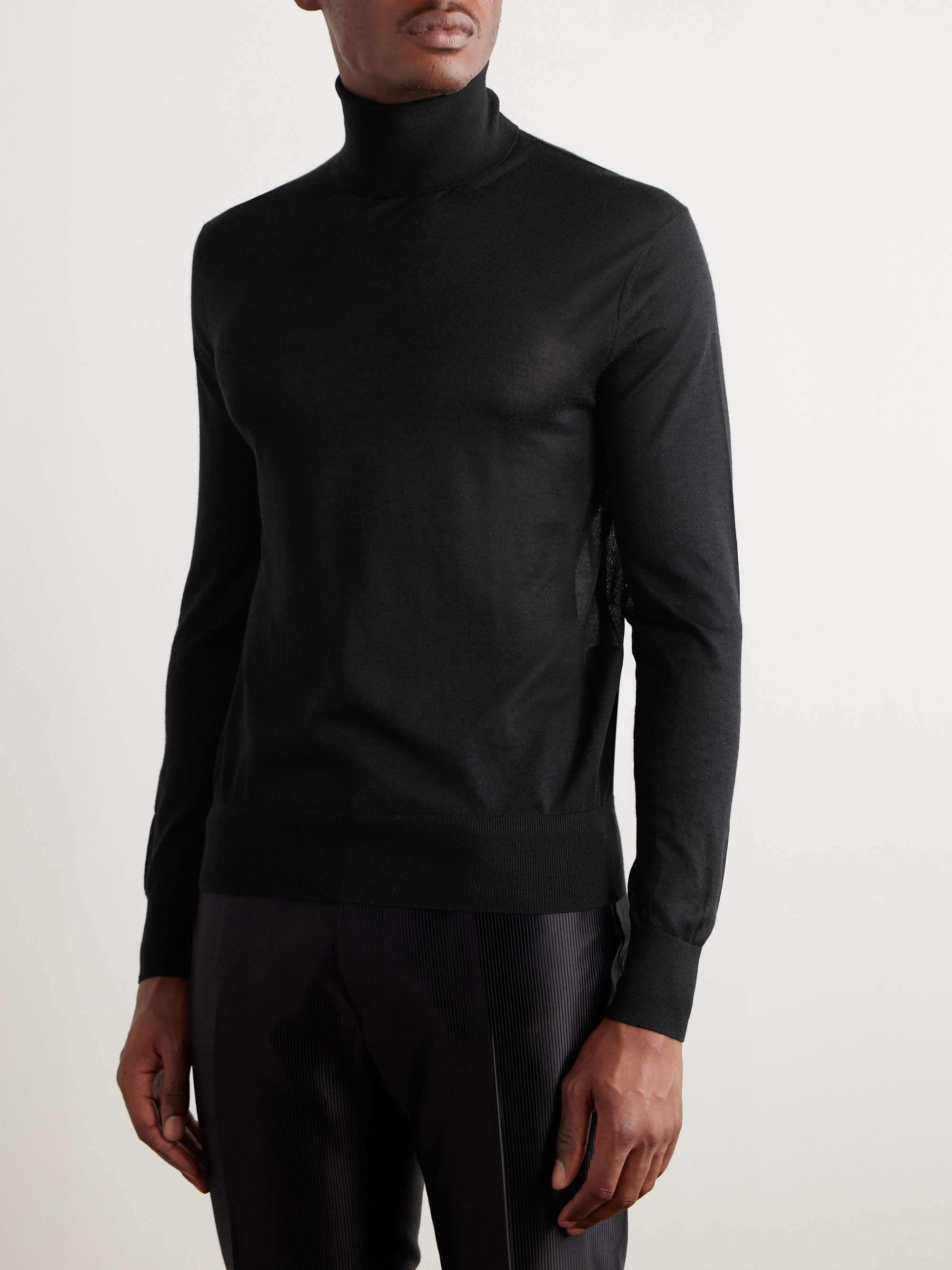 TOM FORD 