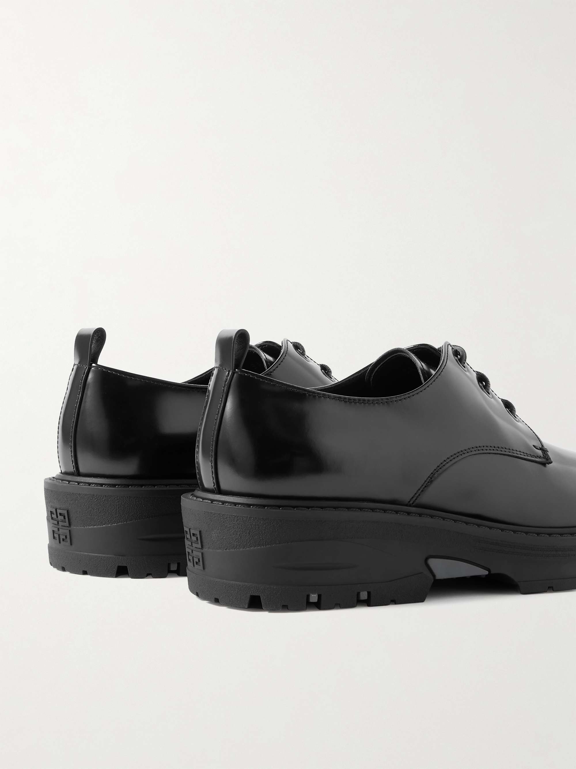 GIVENCHY 