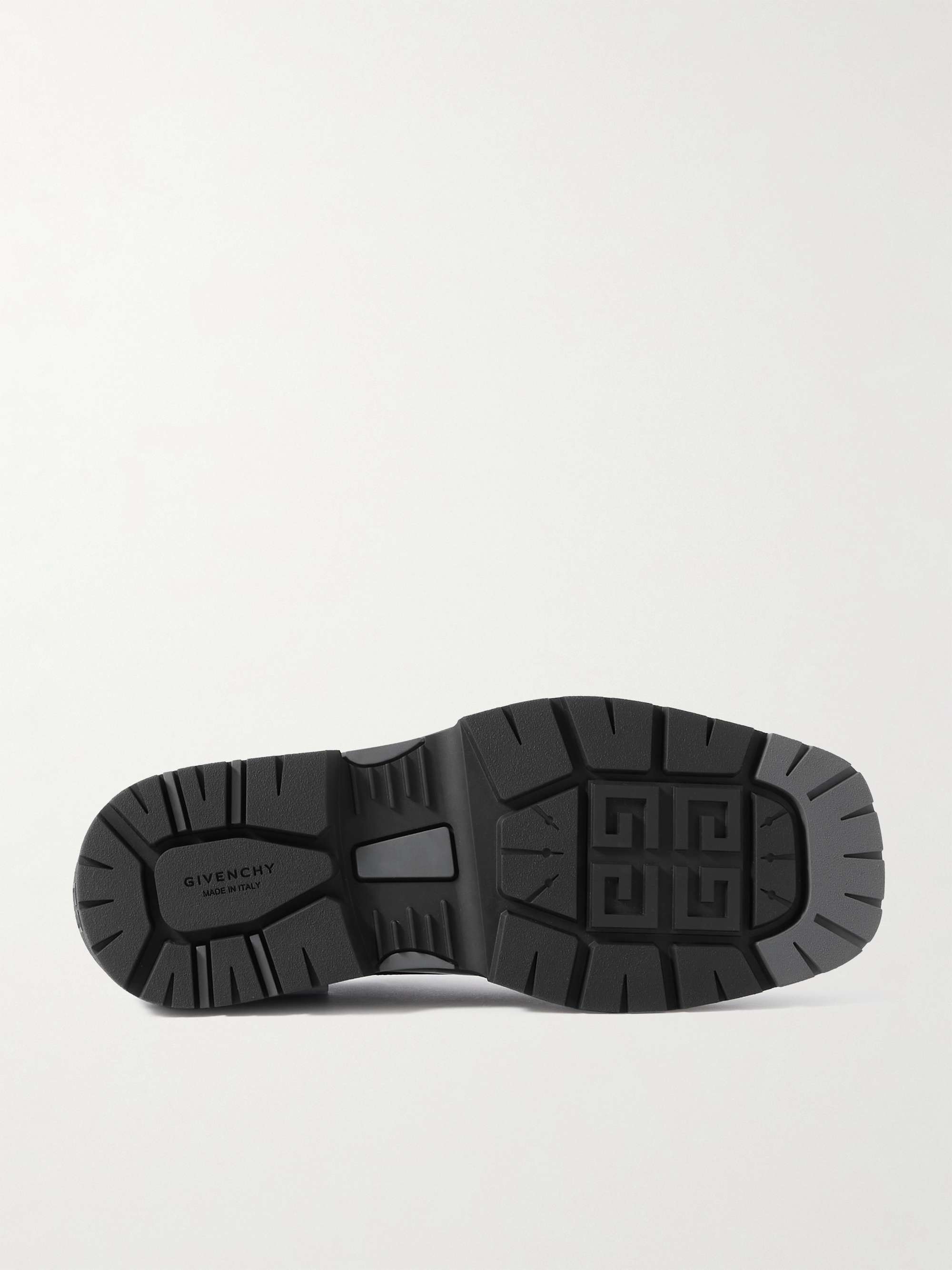 GIVENCHY 