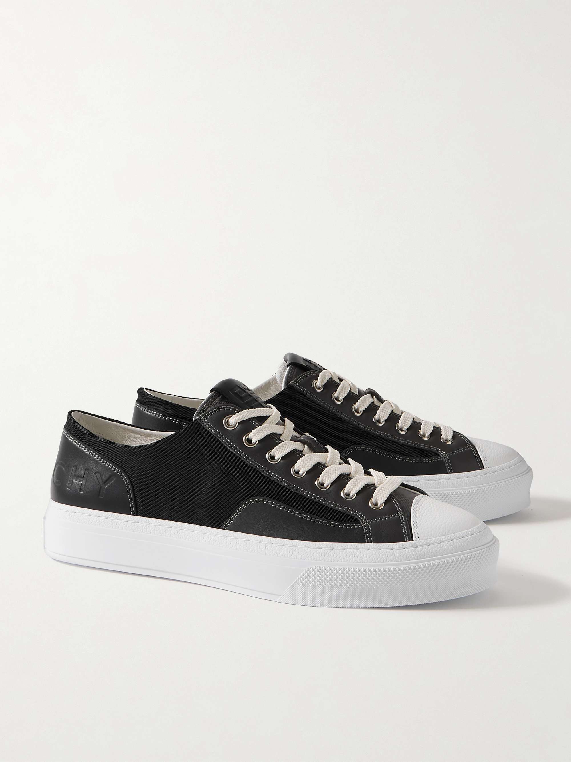 GIVENCHY 